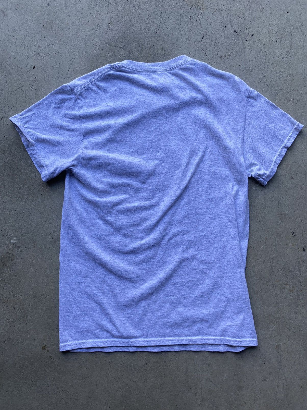 Vintage Vintage 2000s Concept Tee Shirt Size US S / EU 44-46 / 1 - 2 Thumbnail