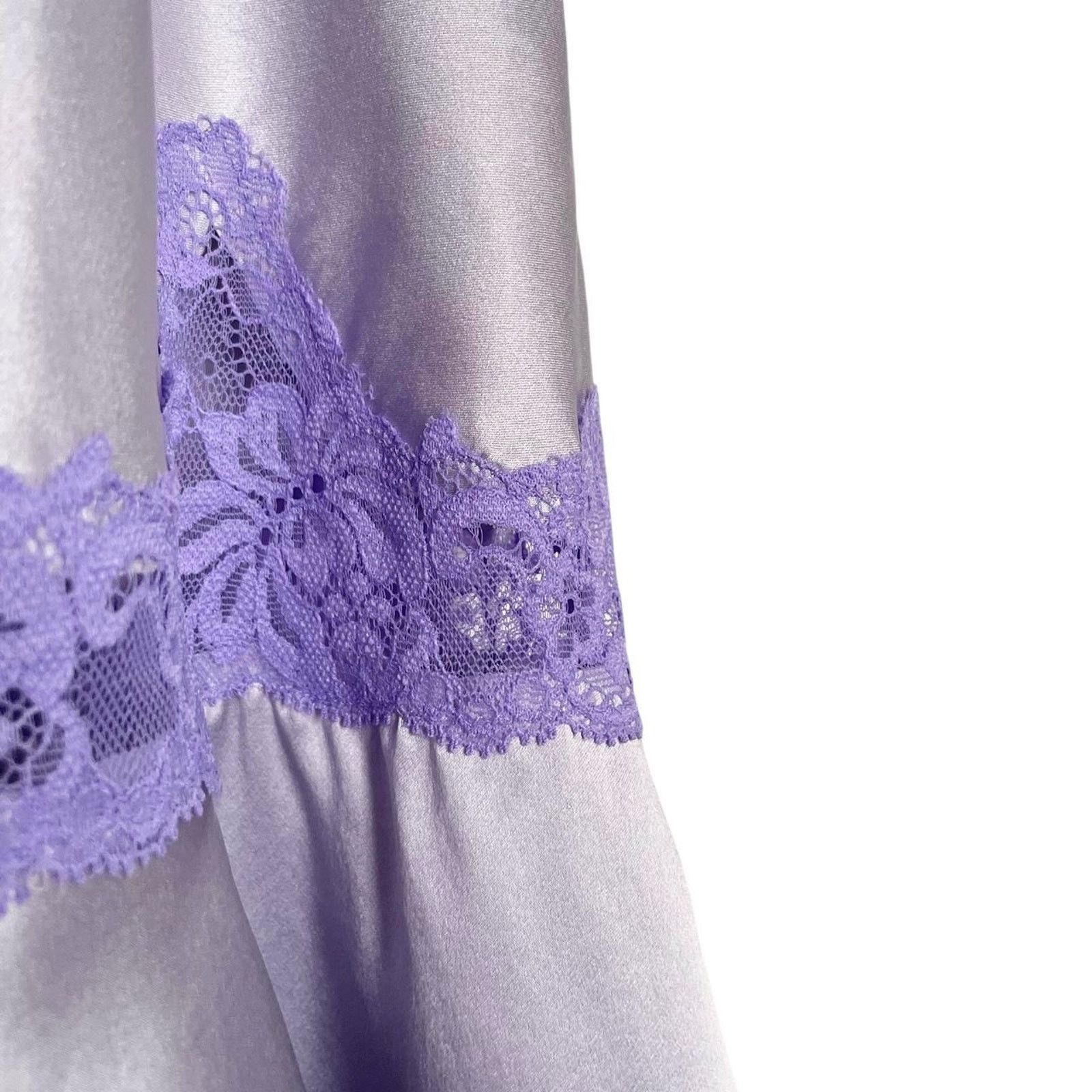 Victoria's Secret VTG Y2K 2002 Victoria's Secret silk slip dress Size S Size S / US 4 / IT 40 - 5 Thumbnail