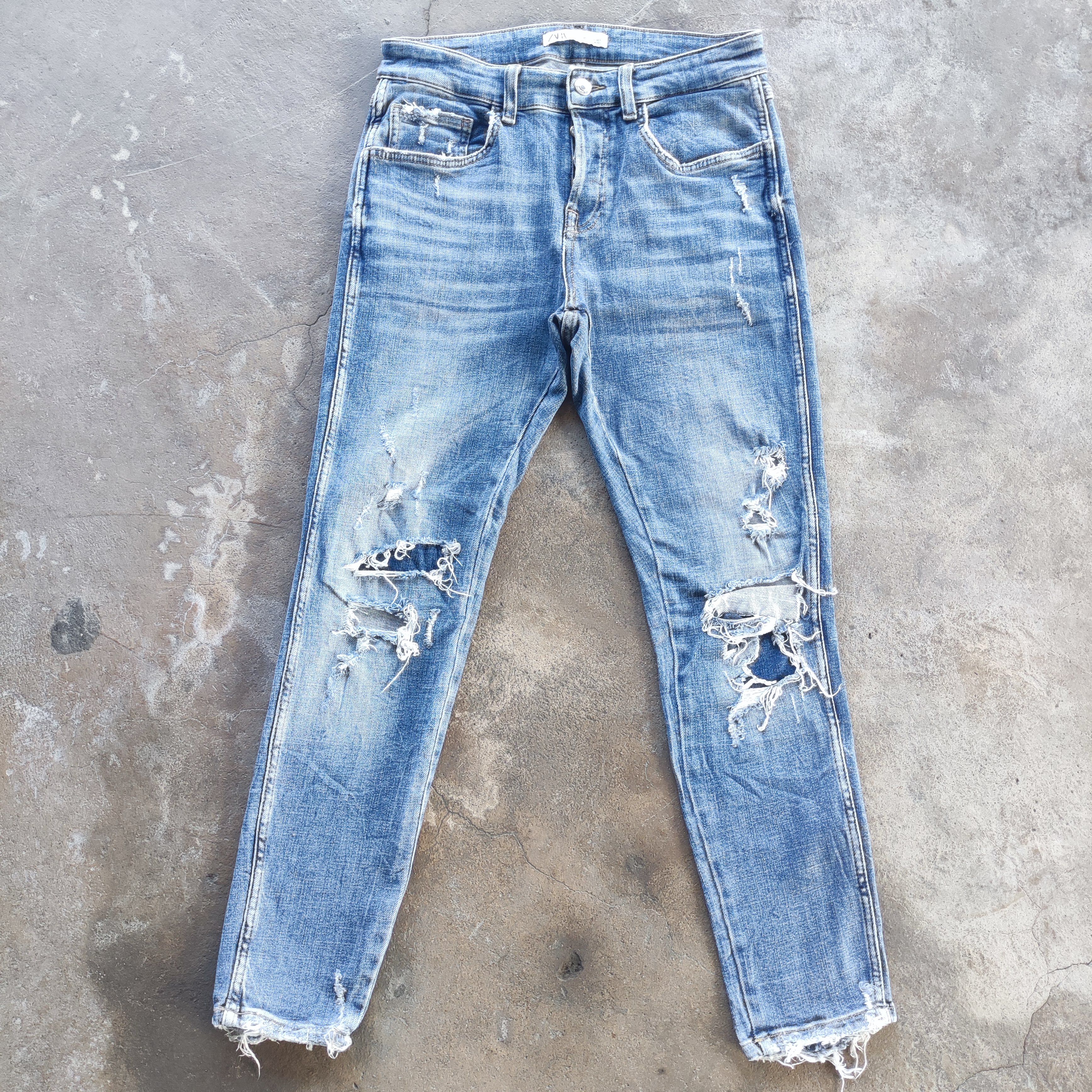Japanese Brand Vintage Zara Brand Button Jeans Ripped Faded pants Size US 31 - 1 Thumbnail