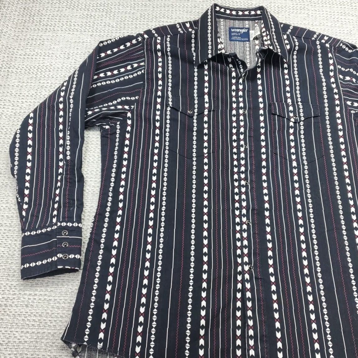 Wrangler VTG Wrangler Cowboy Cut X-Long Tails Aztec Print Long Sleeve Shirt Mens 17.5x34 Multicolor Geometric Button-Up Cotton Cotton Blend 80s 90s USA Mens Size US XXL / EU 58 / 5 - 3 Thumbnail