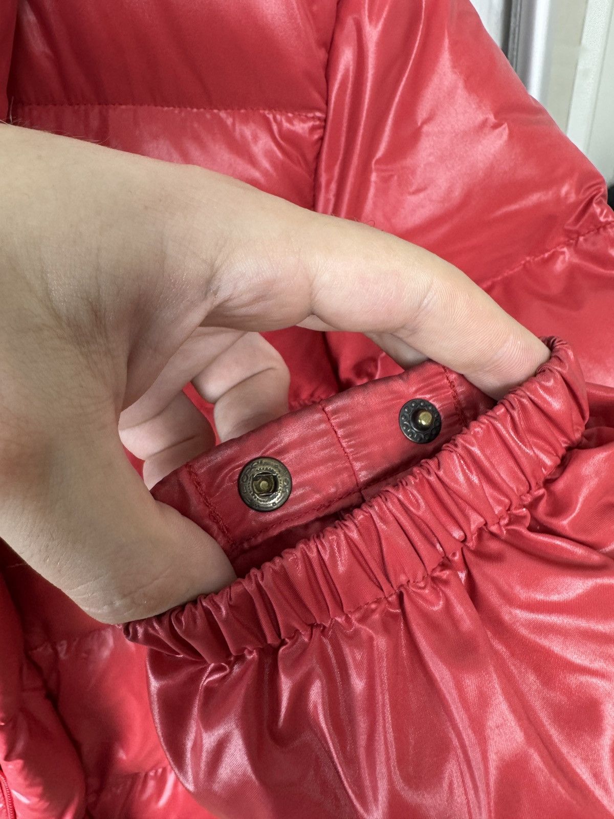 Moncler VTG Moncler Grenoble Red Puffer Down Jacket Rare 90s Snap Size US M / EU 48-50 / 2 - 21 Thumbnail