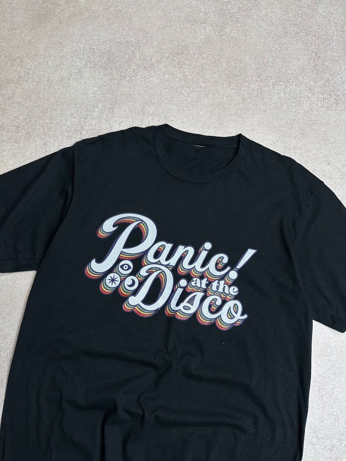 Band Tees Vintage Panic At The Disco Spellout T-shirt M Rare Band Tee Size US M / EU 48-50 / 2 - 3 Thumbnail