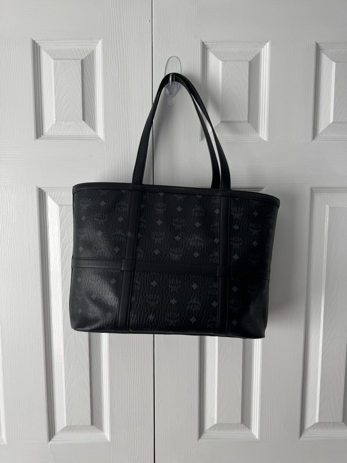 MCM MCM Black & Gray Monogram Logo Tote Bag (aren tote visetos) Size ONE SIZE - 2 Thumbnail