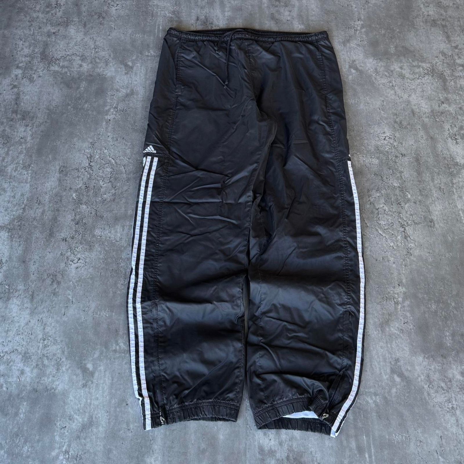 Adidas × Vintage Adidas Black & White Embroidered Baggy Trackpants Size US 42 / EU 58 - 1 Thumbnail