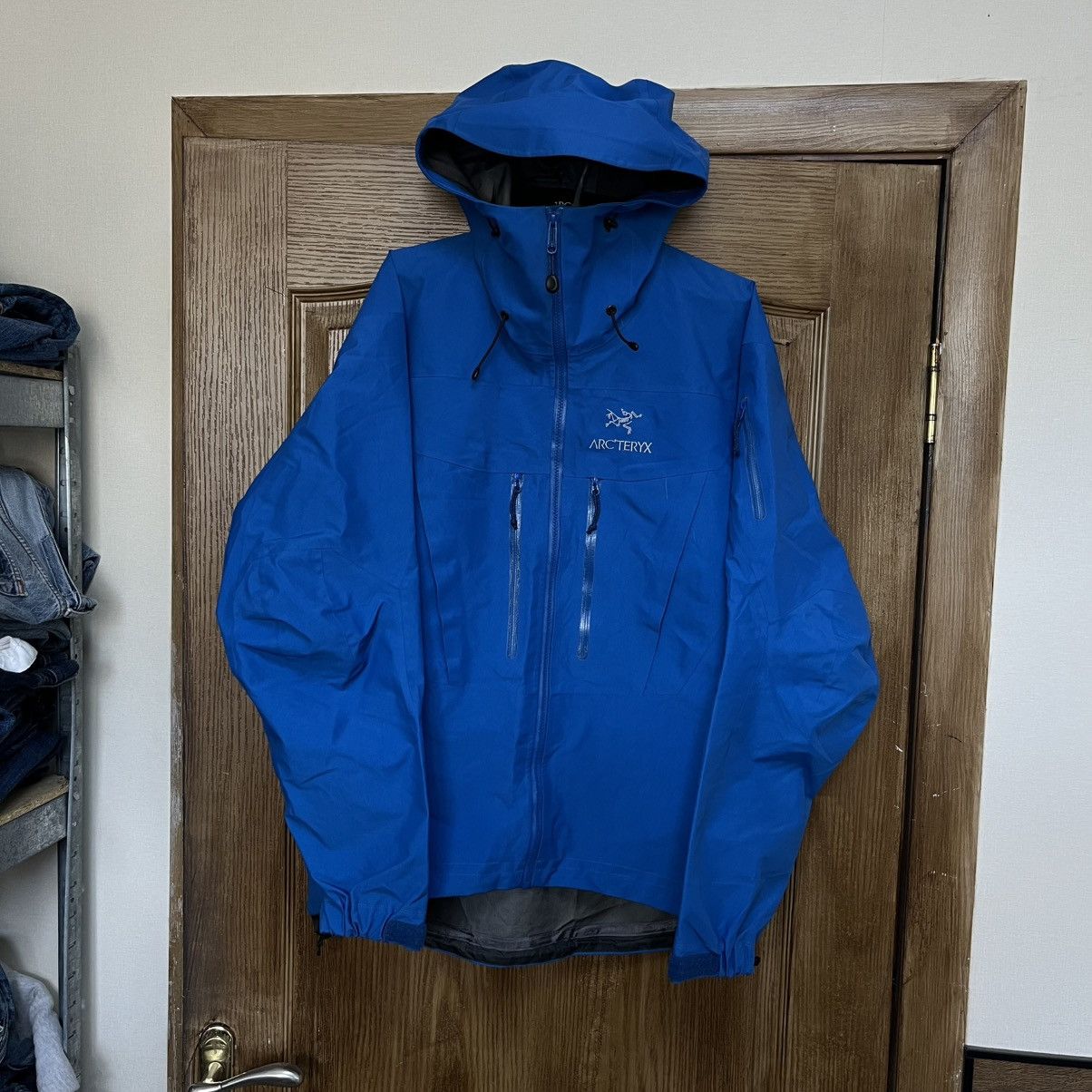 Arc'teryx Men's Arcteryx Beta Gore-Tex Jacket Size US M / EU 48-50 / 2 - 1 Thumbnail