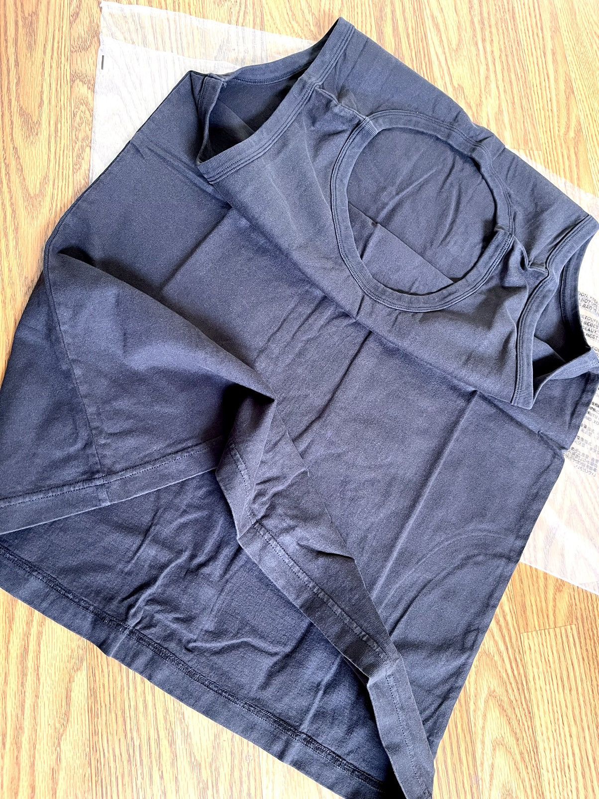 Kanye West YZY GAP TANK TOP — SZ M BLACK YEEZY 🤍🌫️ READY TO SHIP Size US M / EU 48-50 / 2 - 4 Thumbnail