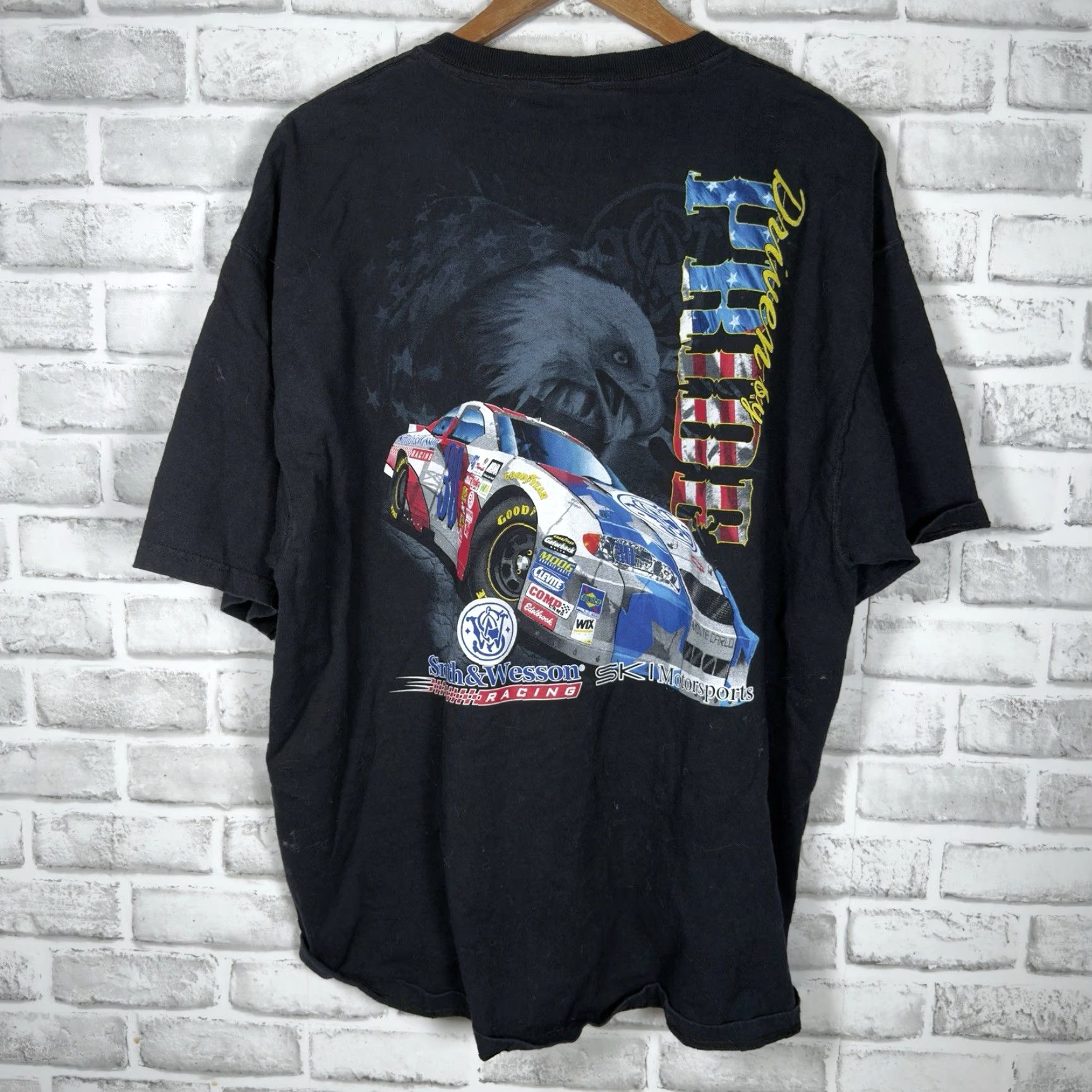 NASCAR Nascar Smith&Wesson Racing Black Tee Mens 2XL Shirt Black NASCAR Smith&Wesson Mens 2XL Tee Size US XXL / EU 58 / 5 - 5 Thumbnail