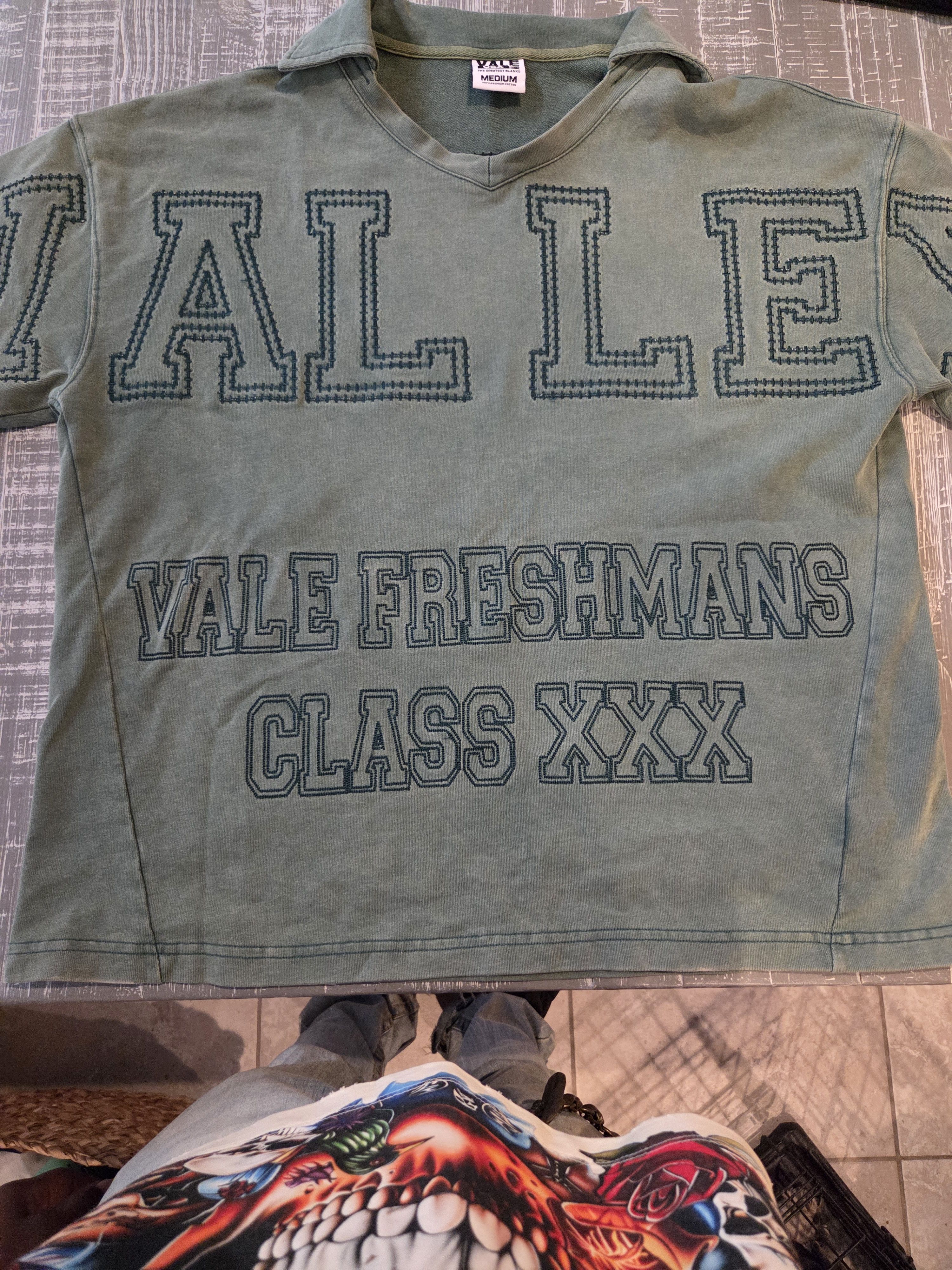 Vale Vale hulk green half color half crew neck Size US M / EU 48-50 / 2 - 1 Thumbnail