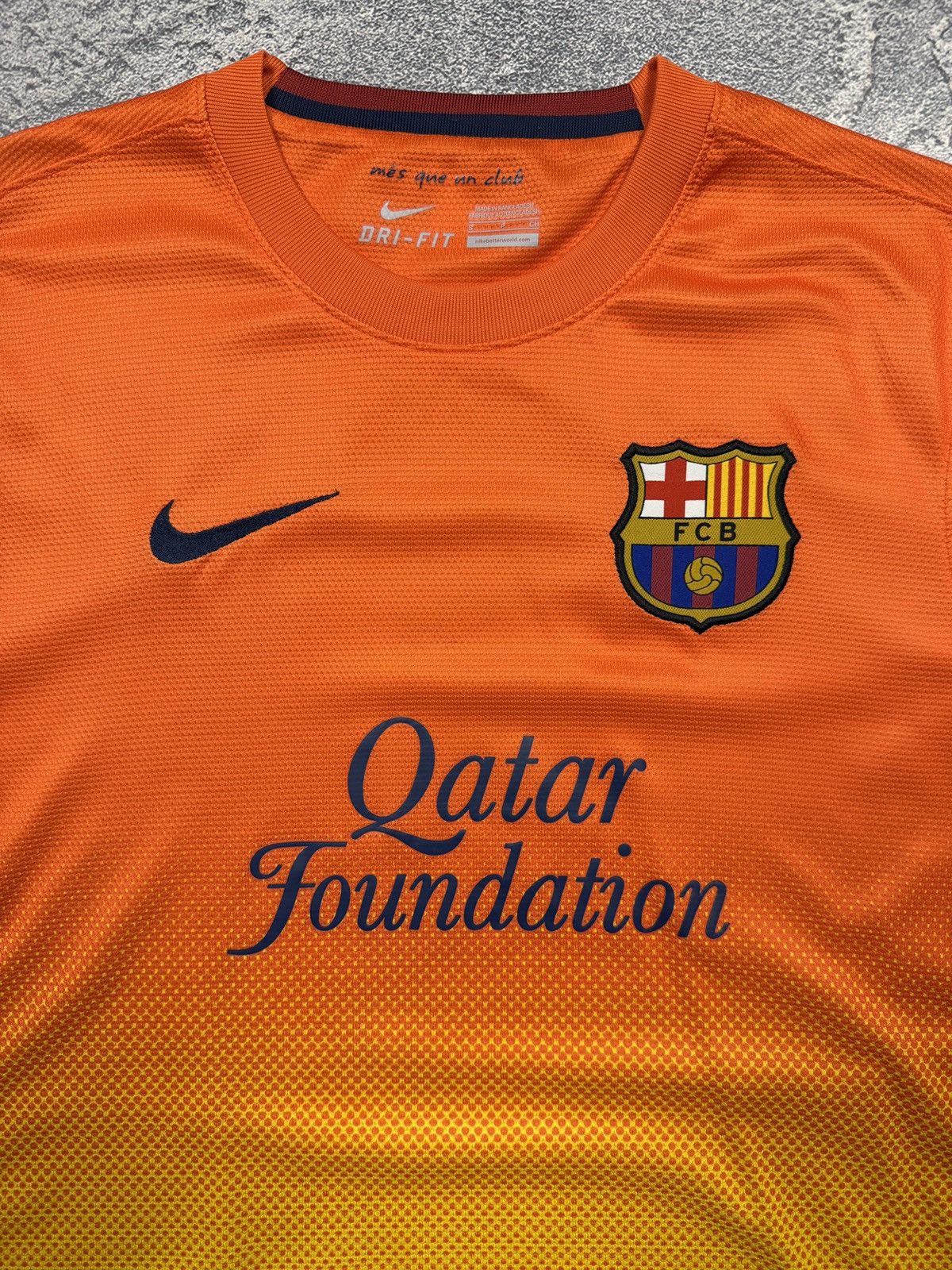 Nike Nike FCB Barcelona Orange Qatar Foundation Unicef Jersey Size US S / EU 44-46 / 1 - 7 Thumbnail