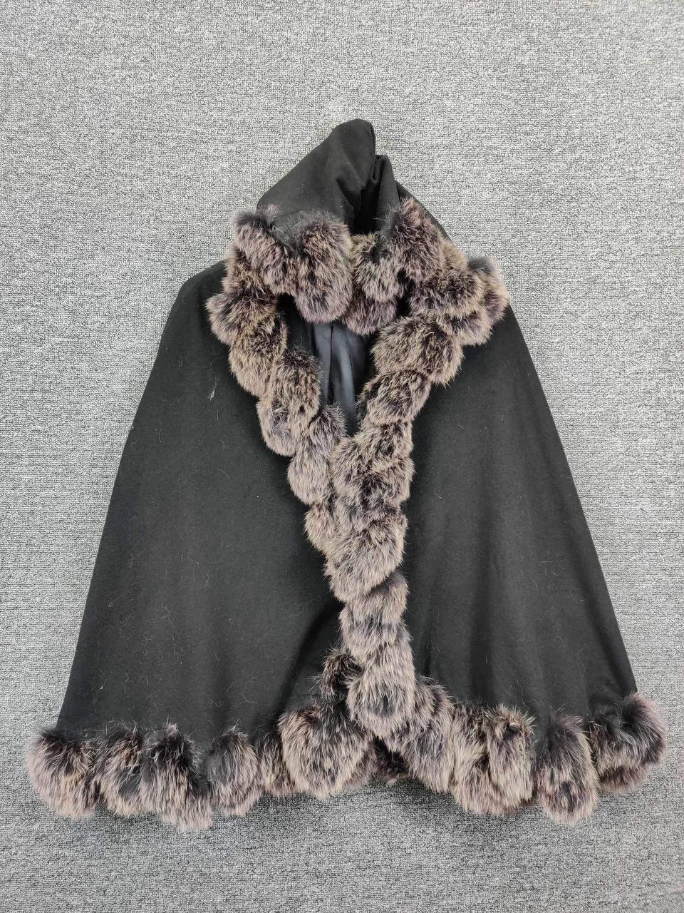 Balmain Nice❗Vintage Balmain Paris Faux Fur Poncho Jacket Size US L / EU 52-54 / 3 - 1 Thumbnail