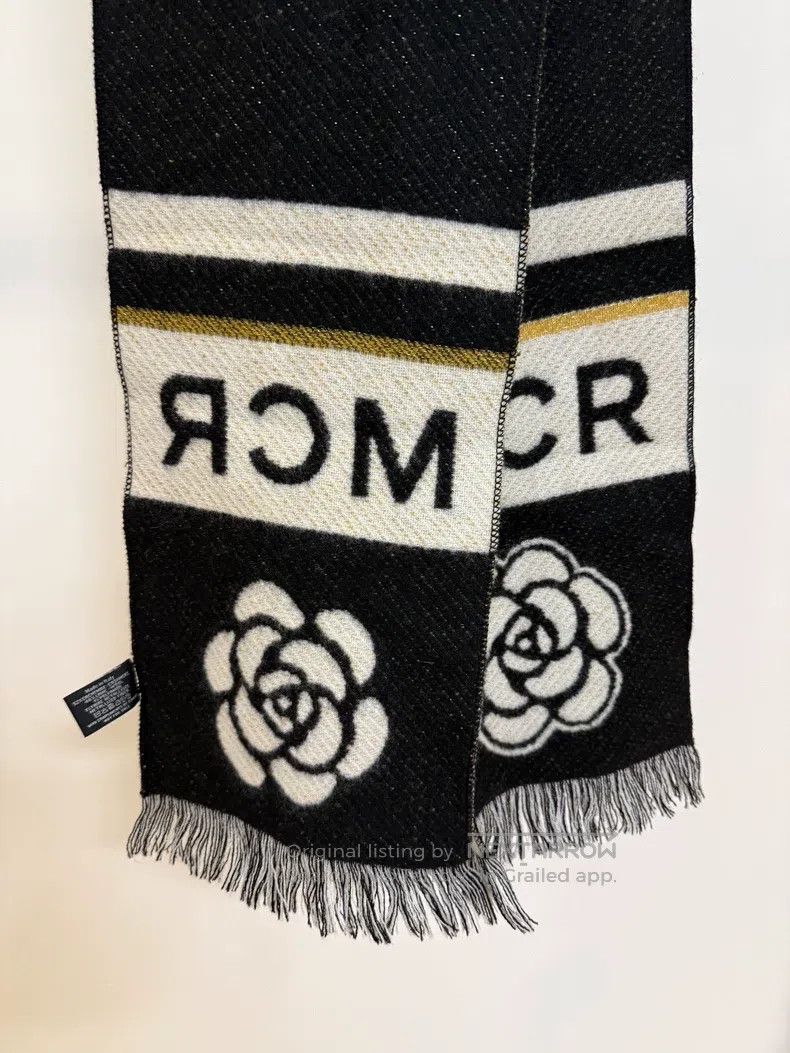Chanel Chanel Camelia black and white colour-matched scarf Size ONE SIZE - 2 Thumbnail