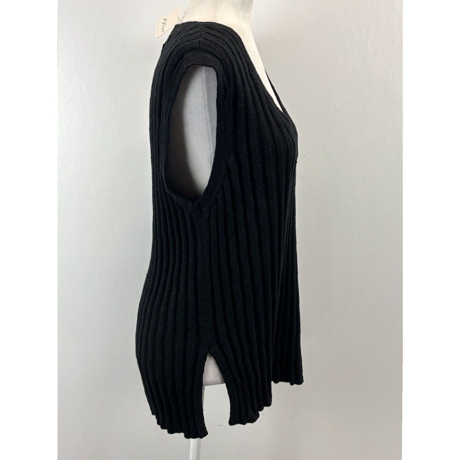 Free People Free People Beach V-Neck Vest Sweater Women's Medium Black Cotton Blend Size M / US 6-8 / IT 42-44 - 4 Thumbnail