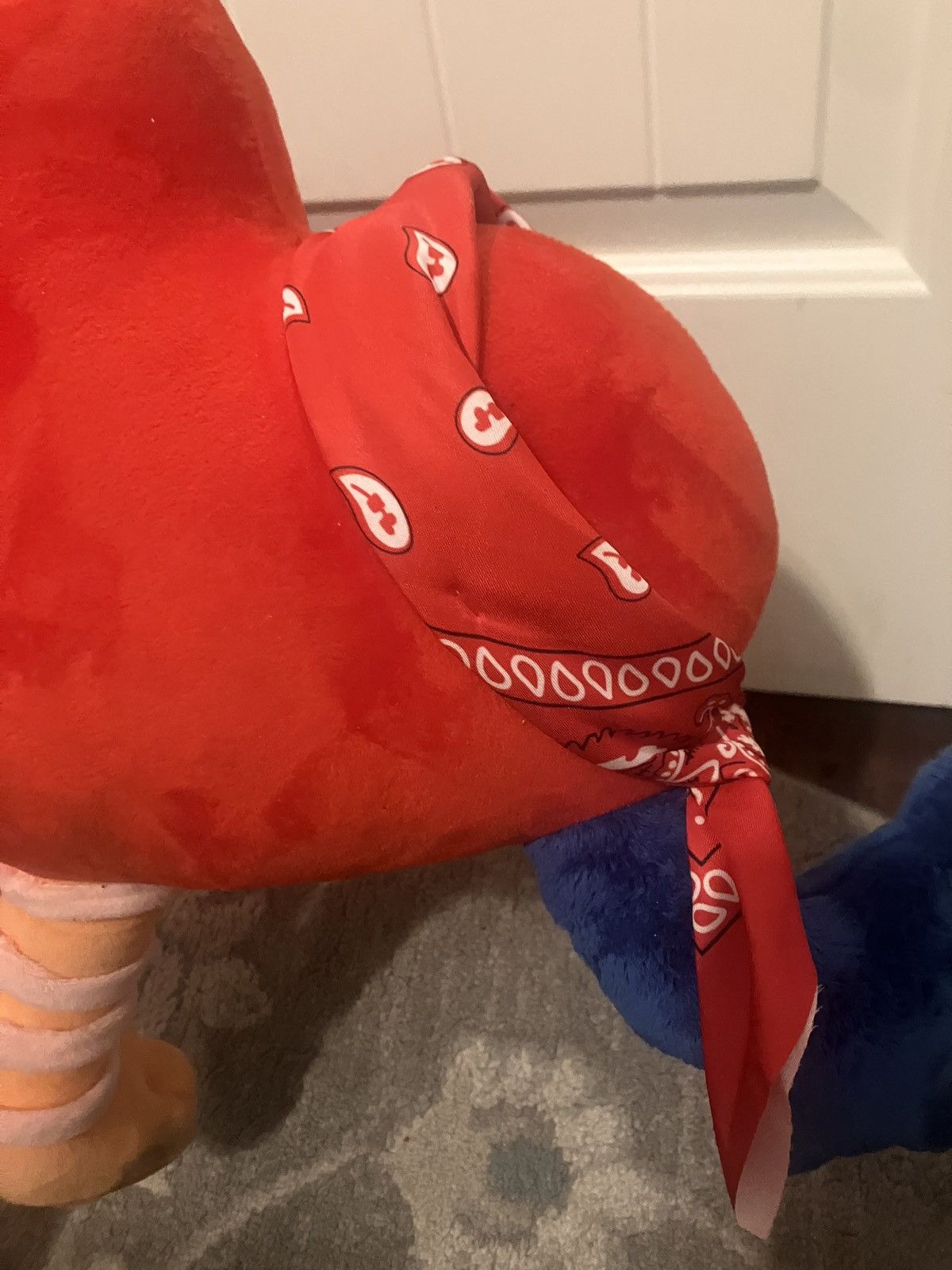 Glo Gang Glo Gang Plush “Broken Heart Red Bandana” Size ONE SIZE - 3 Thumbnail