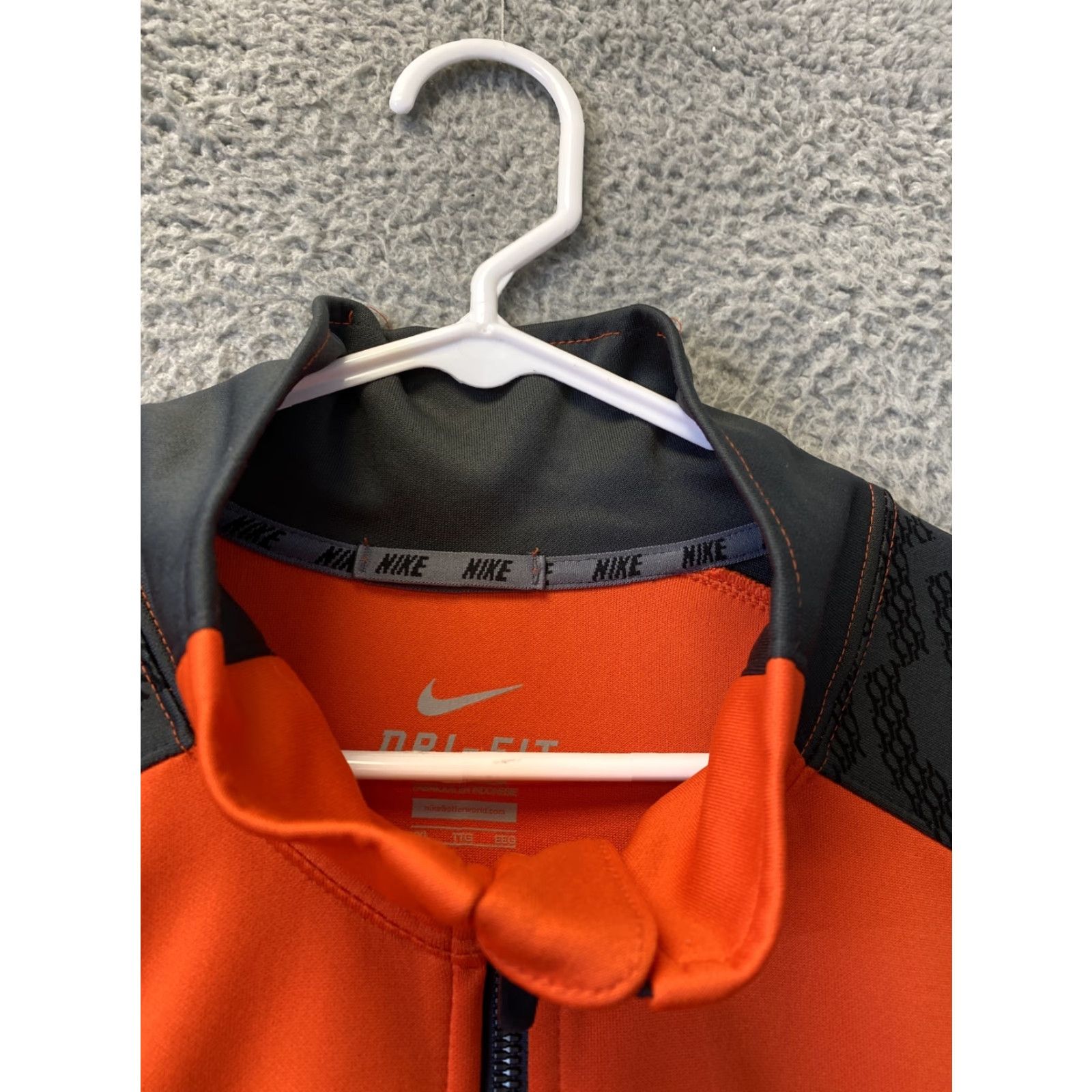 Nike Nike Men's 2XL Athletic Jacket Orange Polyester Stretch Pockets 95-33 Size US XXL / EU 58 / 5 - 4 Thumbnail