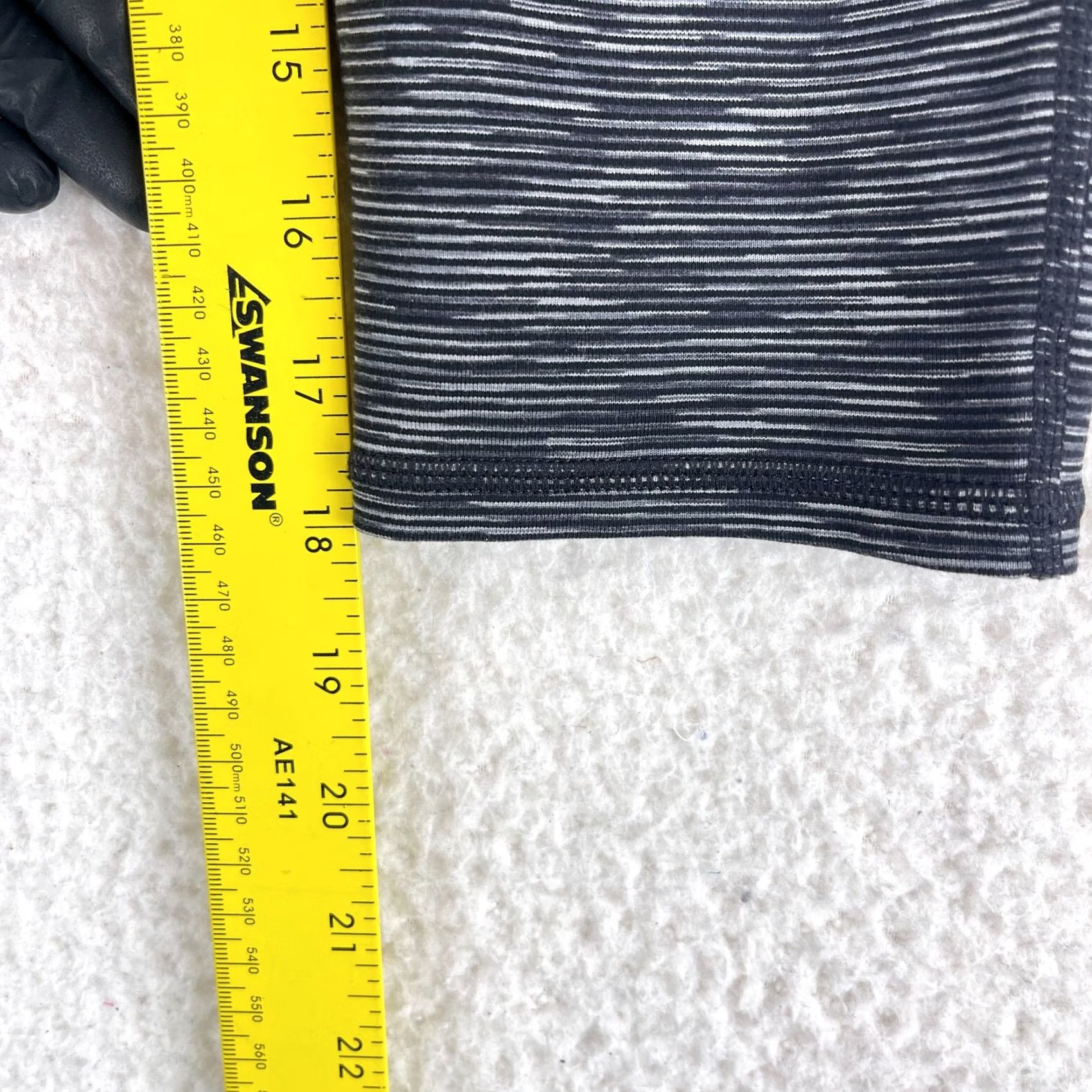 Athleta VINTAGE Athleta Womens Leggings Small Gray Black Pattern Cropped Yoga Workout Pants Size 28" / US 6 / IT 42 - 6 Thumbnail