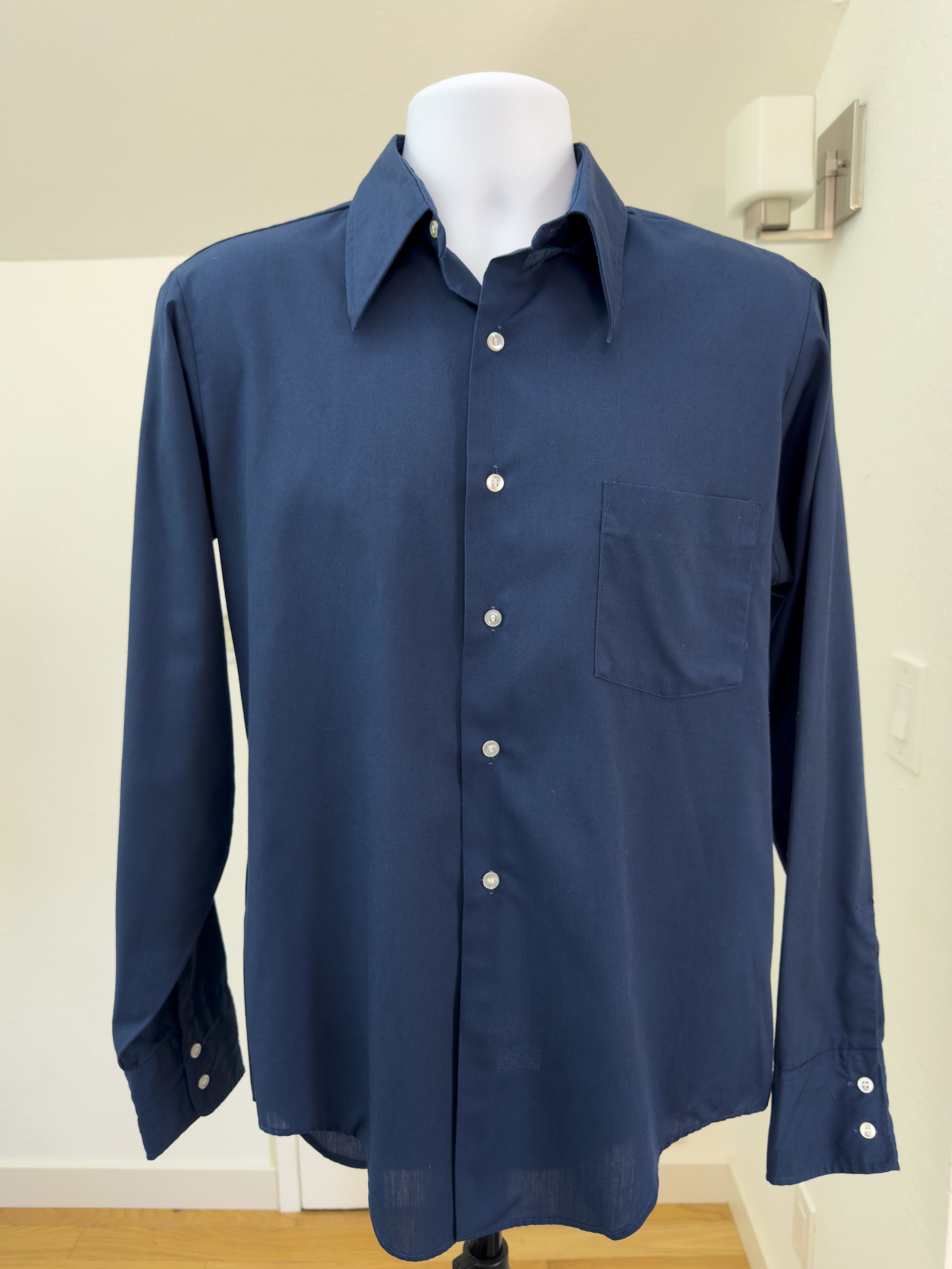 Other Vintage Navy Long Sleeve Button Up by Manhattan Dura-Brite Size US L / EU 52-54 / 3 - 1 Thumbnail