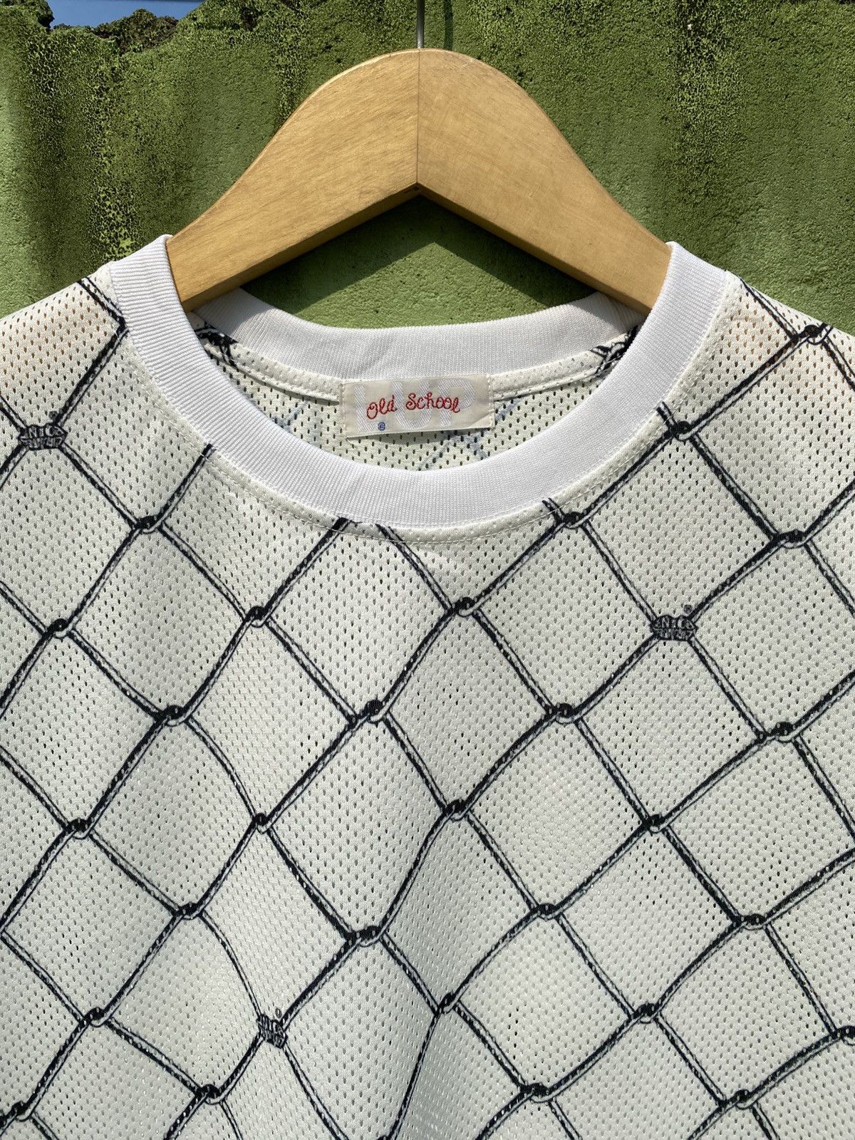 Japanese Brand LUP by LIPUNDERPOINT Old School 90 Tshirt Jersey Fence Print Size US L / EU 52-54 / 3 - 3 Thumbnail