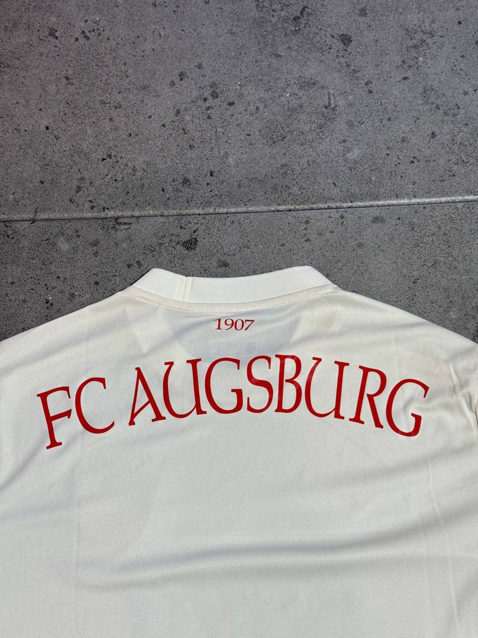 Mizuno Mizuno Augsburg season 24/25 soccer away jersey home bundes Size US M / EU 48-50 / 2 - 10 Thumbnail