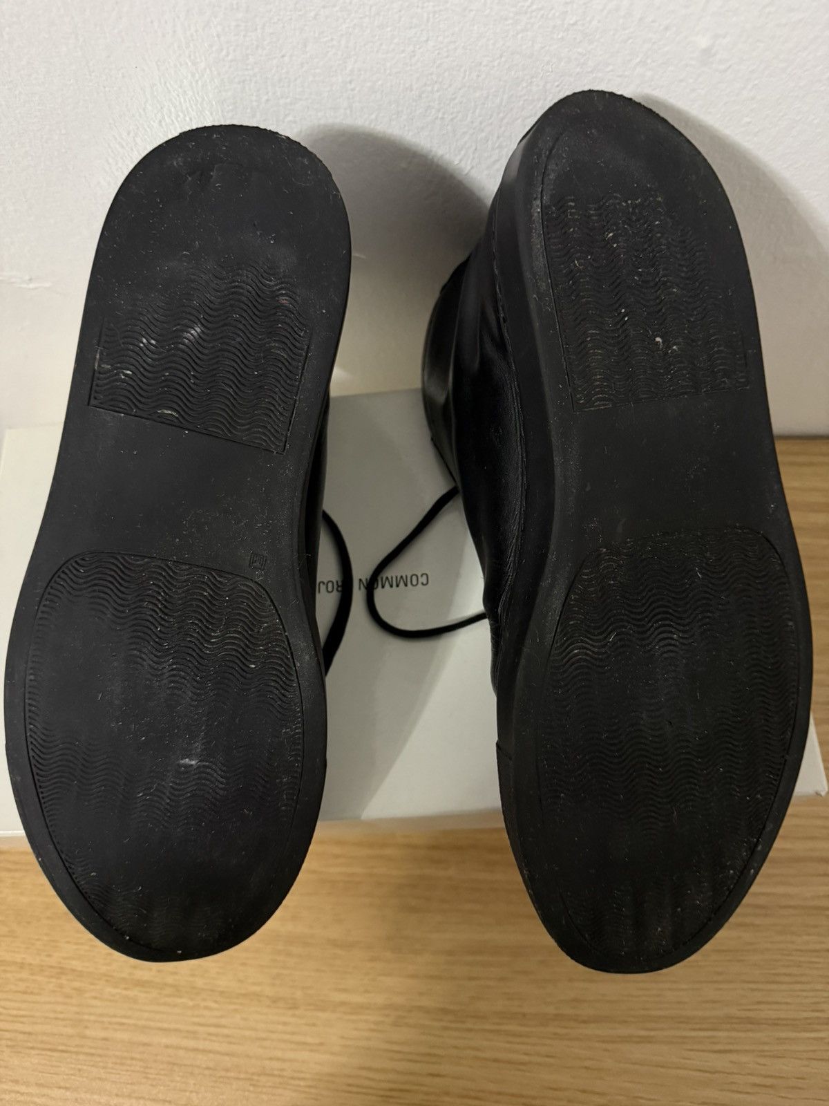 Common Projects BLACK COMMON PROJECTS ACHILLES US 8 41 HI TOP LUXARY SNEAKER Size US 8 / EU 41 - 7 Thumbnail