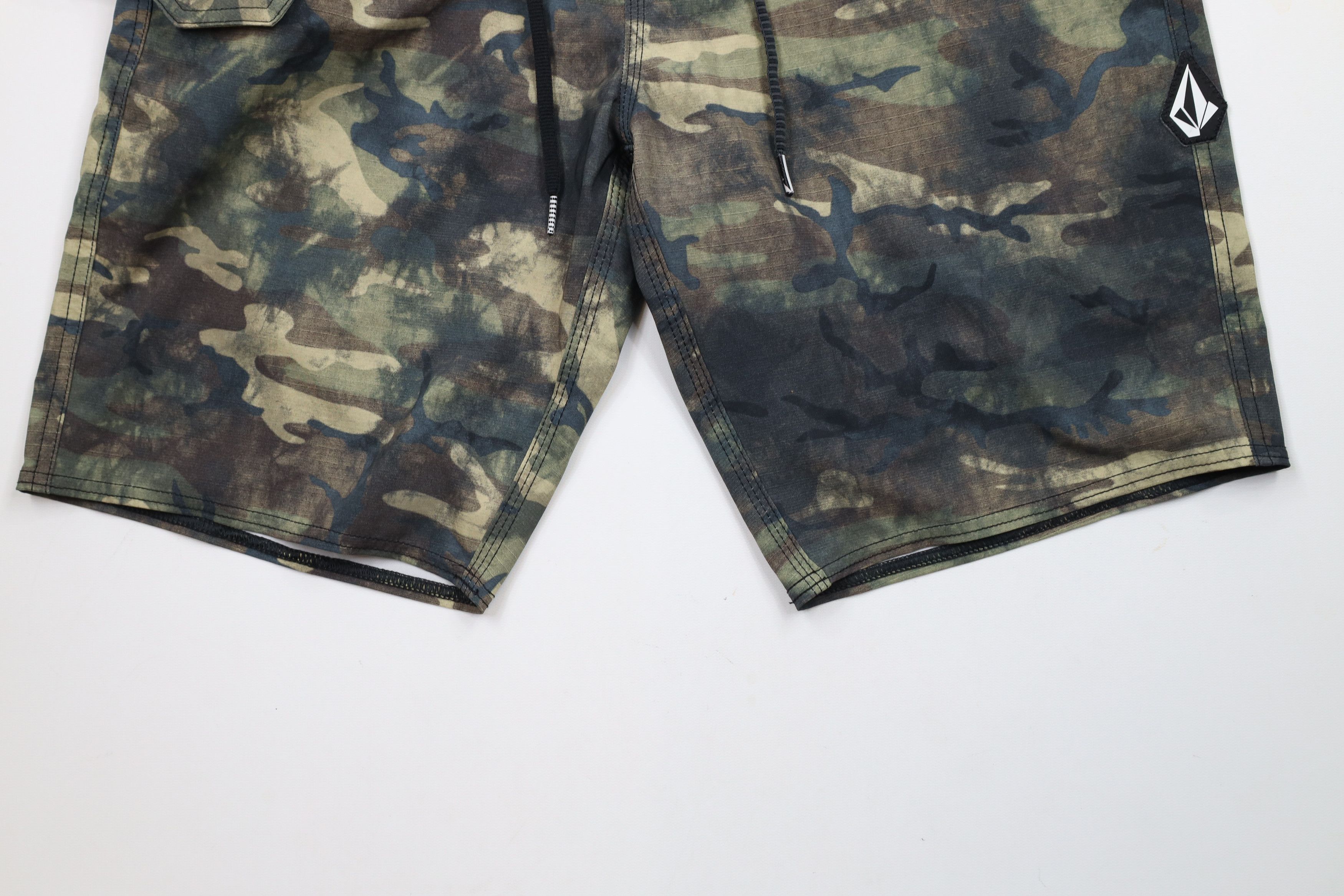 Vintage × Volcom Volcom Mod Tech Camouflage Board Swim Trunks Shorts Size US 31 - 4 Thumbnail