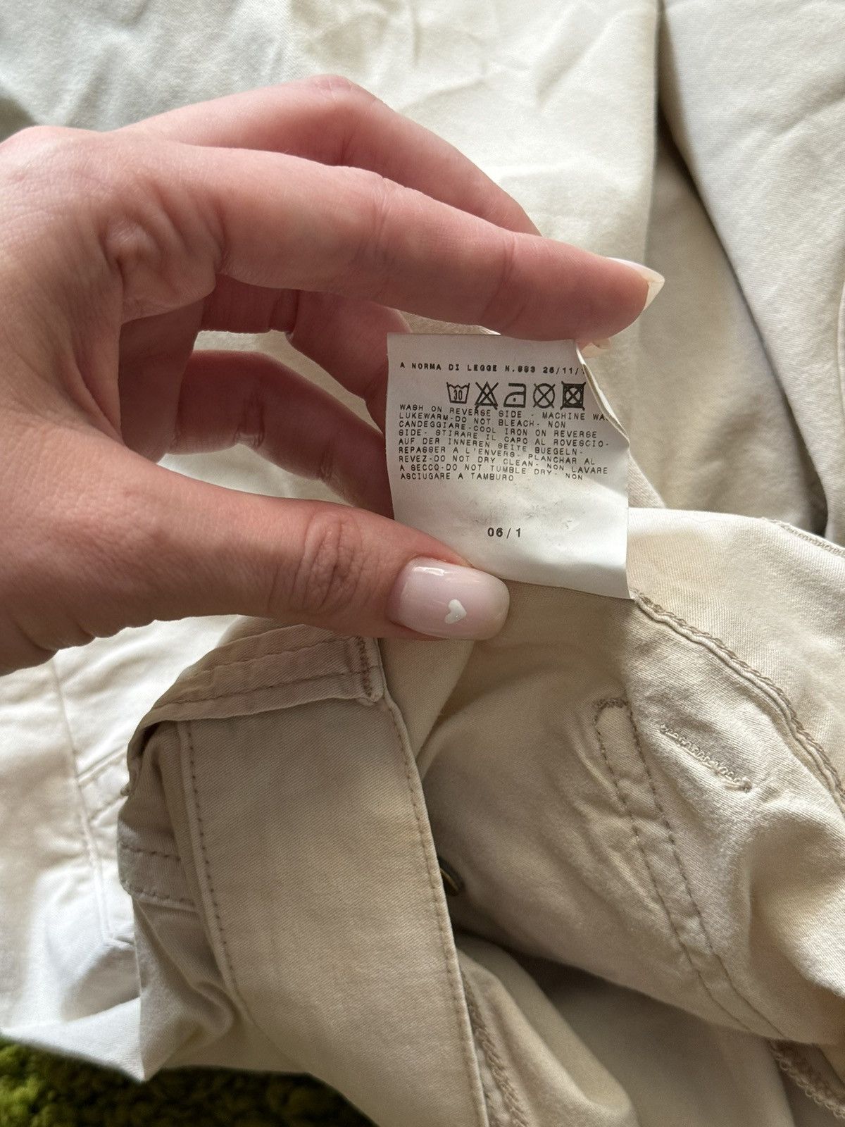 Designer × Dolce & Gabbana Dolce & Gabbana D&G minimalist capri pants Size 32" / US 10 / IT 46 - 9 Thumbnail