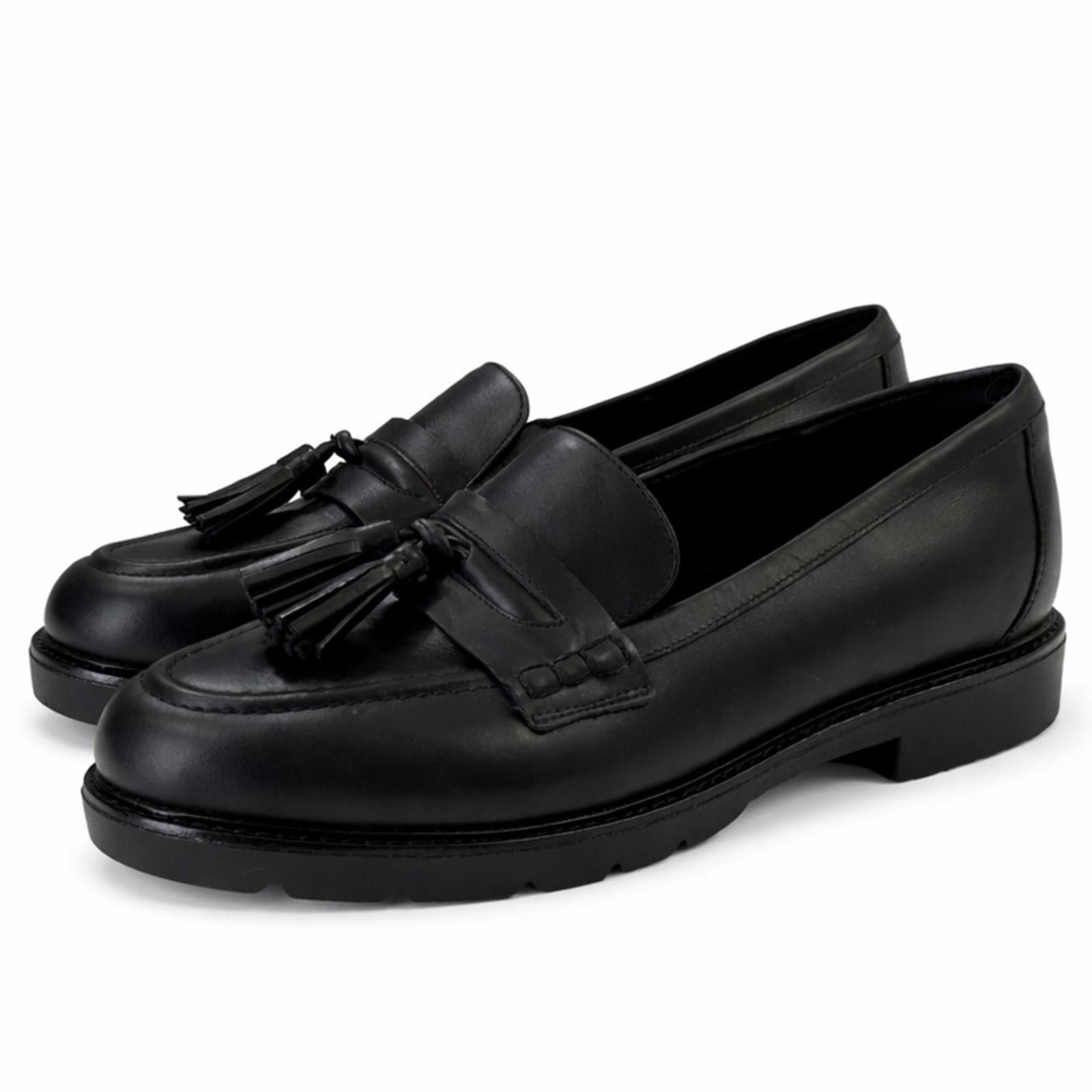 Rockport Leather Loafer sz 10 Black Almond Toe Tassel EUC Lug 1” Heel Size US 10 / IT 40 - 1 Thumbnail