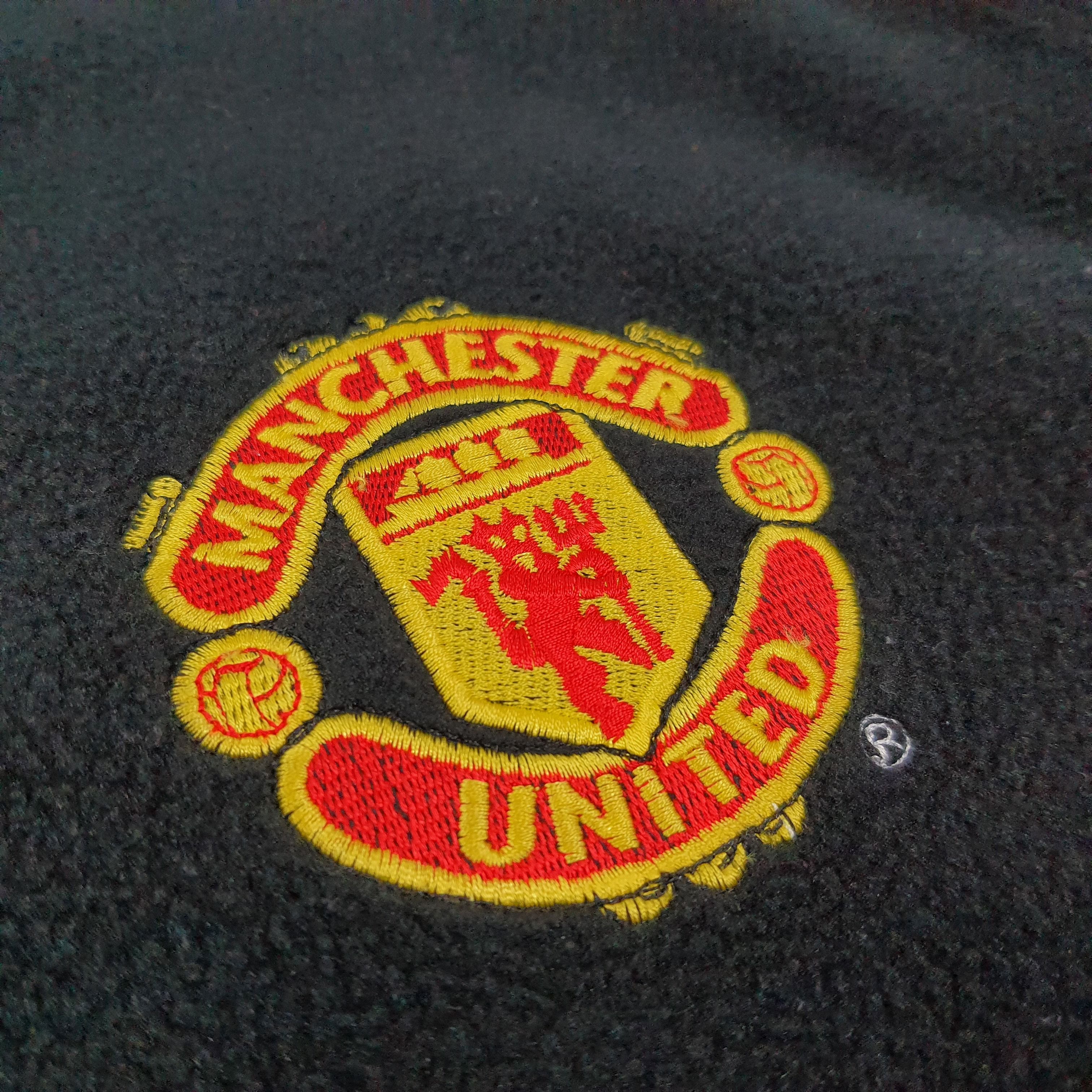 Vintage Vintage Manchester United Zipper Fleece Jacket C264N7 Size US L / EU 52-54 / 3 - 3 Thumbnail