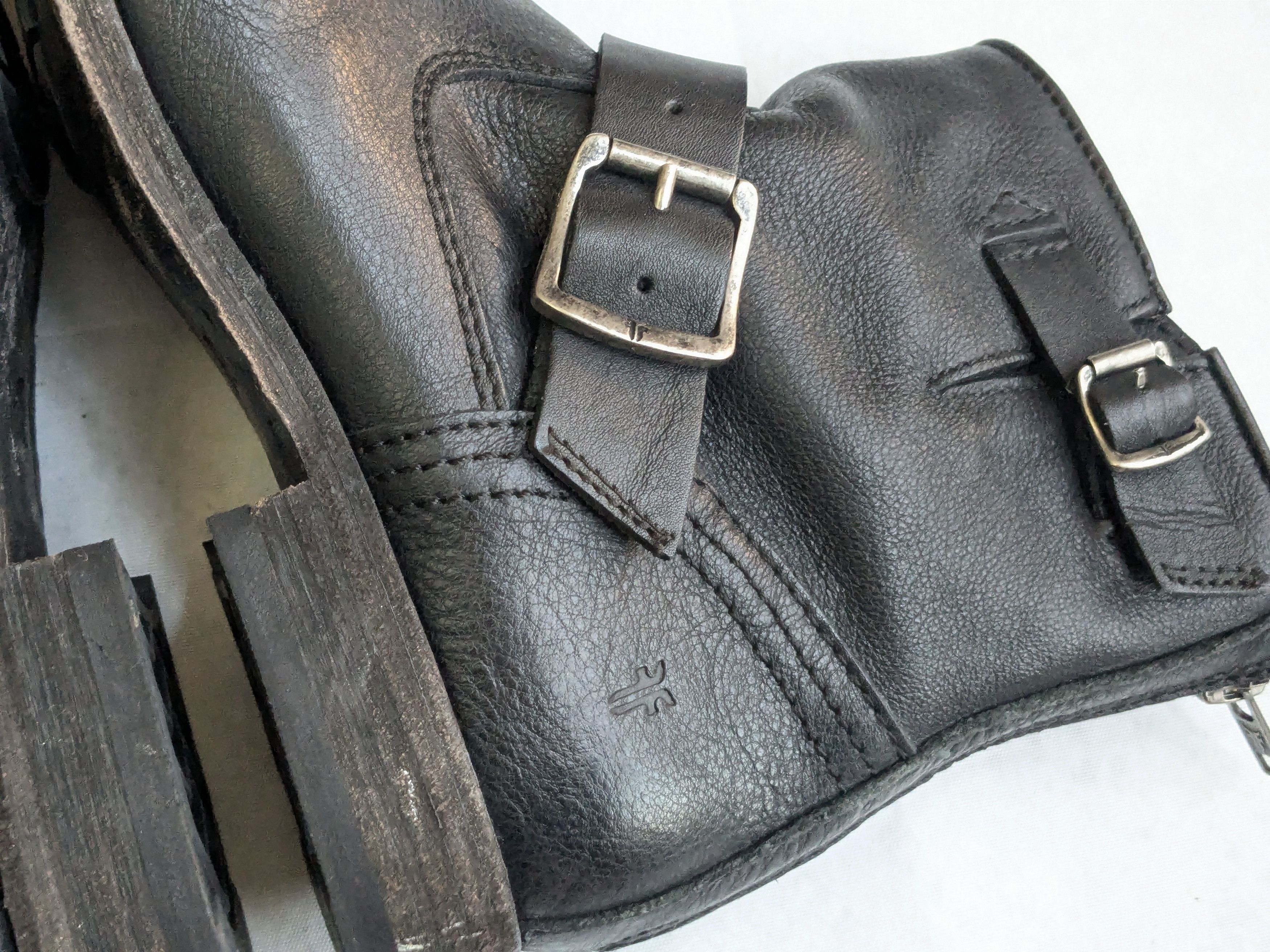 Frye Frye Engineer Black Leather 7.5 Leather Buckle Size US 7.5 / EU 40-41 - 9 Thumbnail