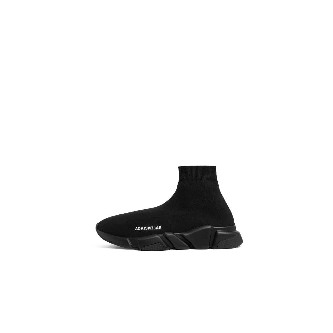 o1tr1nto0525 Speed Sneakers in Black