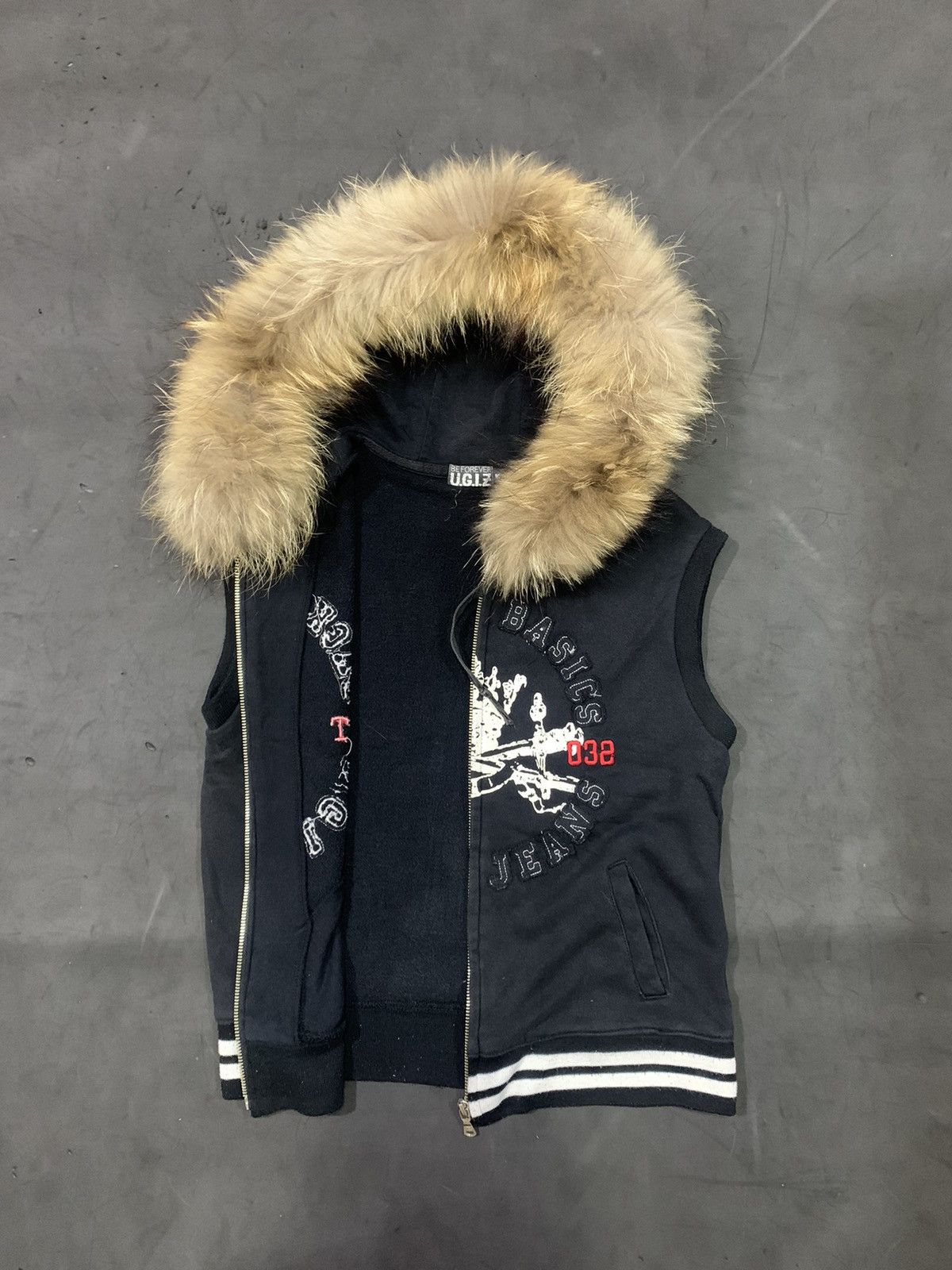 Japanese Brand Ugiz japanese vest fur hoodie embodied Size US M / EU 48-50 / 2 - 2 Thumbnail