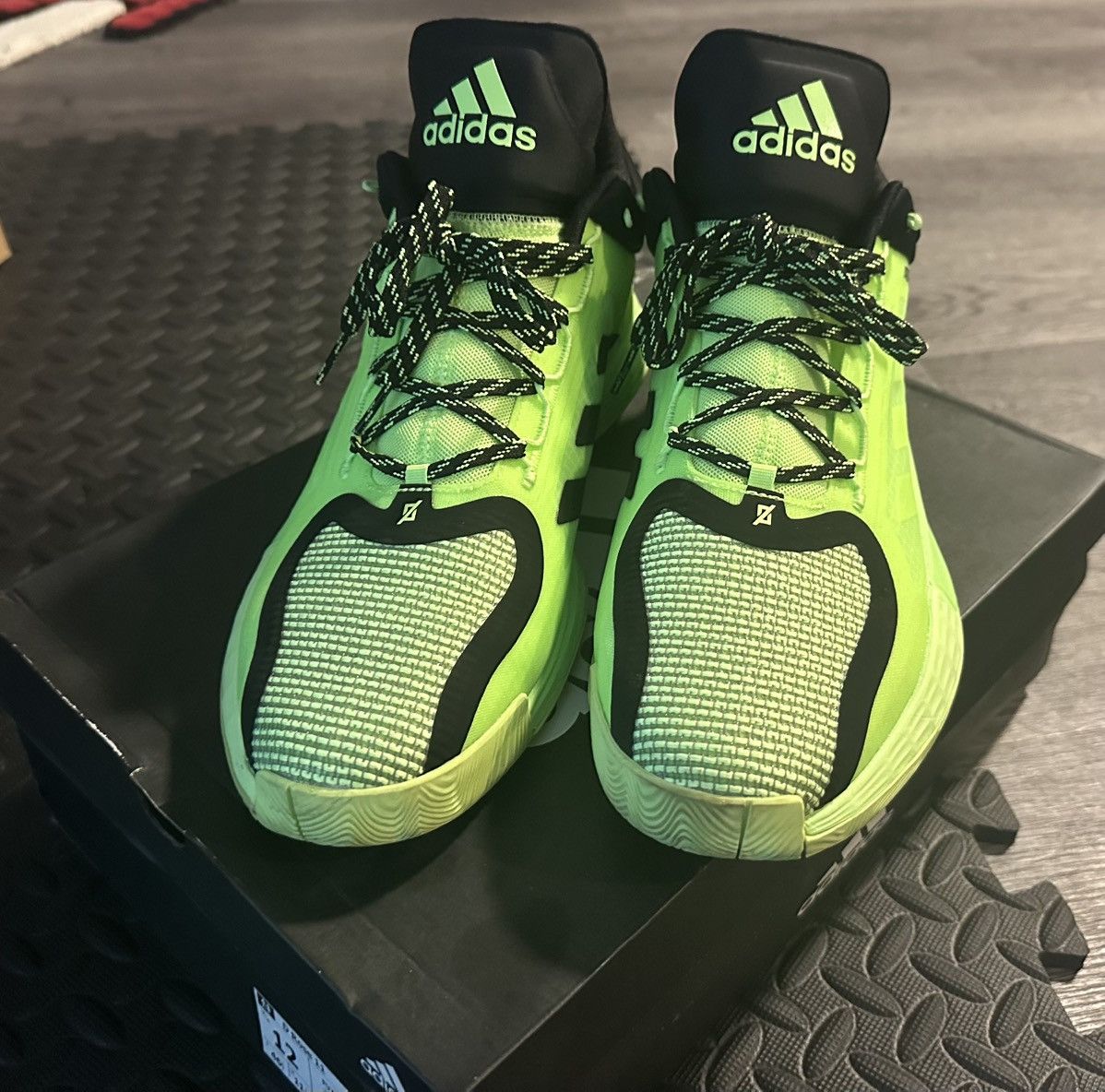 Adidas adidas D Rose 11 Signal Green Size US 12 / EU 45 - 2 Thumbnail
