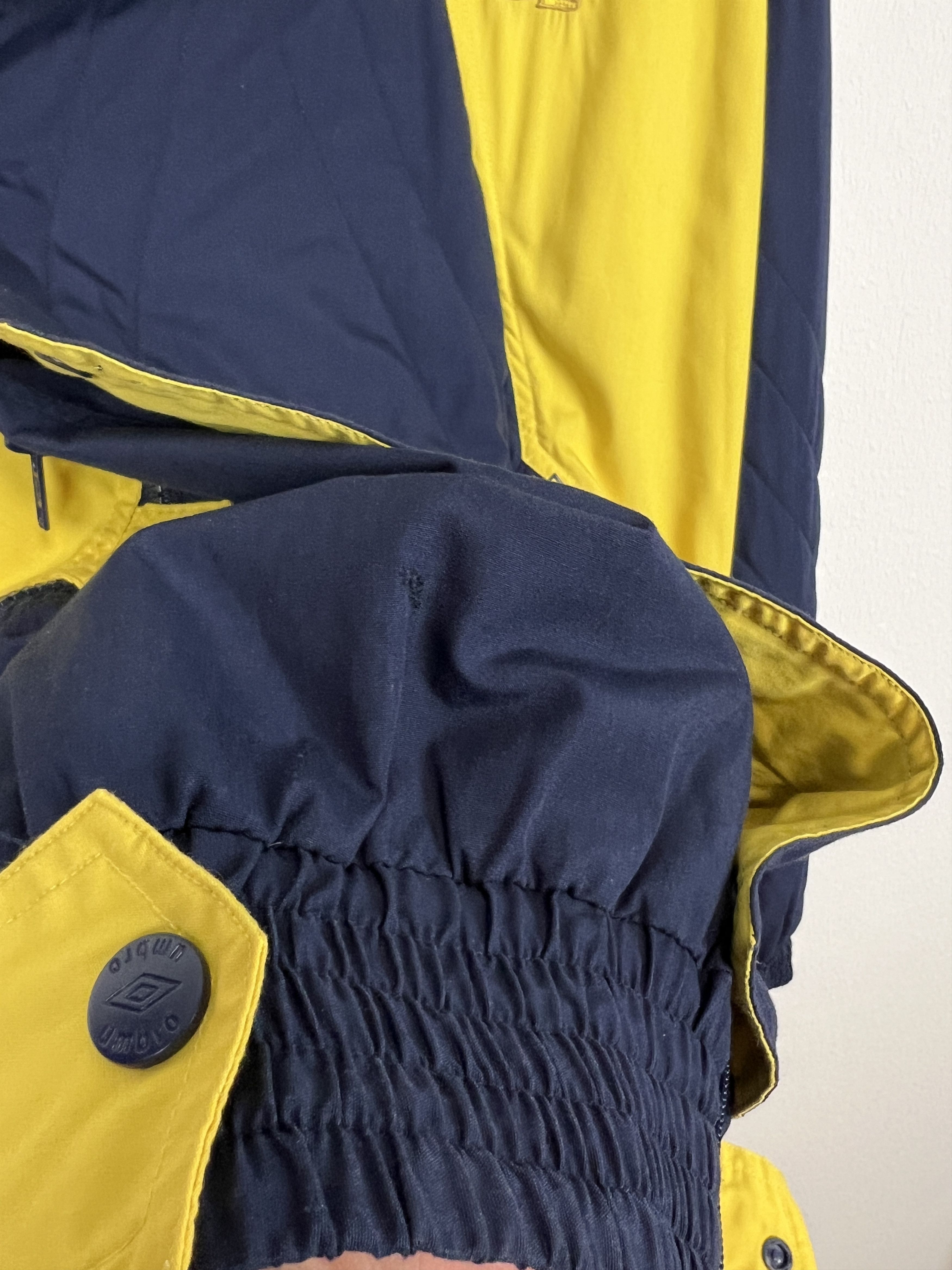 Umbro Vintage Umbro Scotland Football Train Jacket Track Size US M / EU 48-50 / 2 - 10 Thumbnail