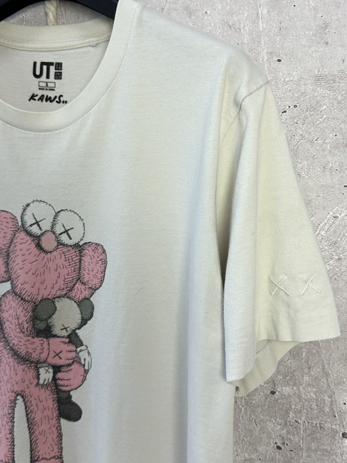 Kaws × Uniqlo Uniqlo Kaws Printed Short Sleeve Tee Size US S / EU 44-46 / 1 - 5 Thumbnail
