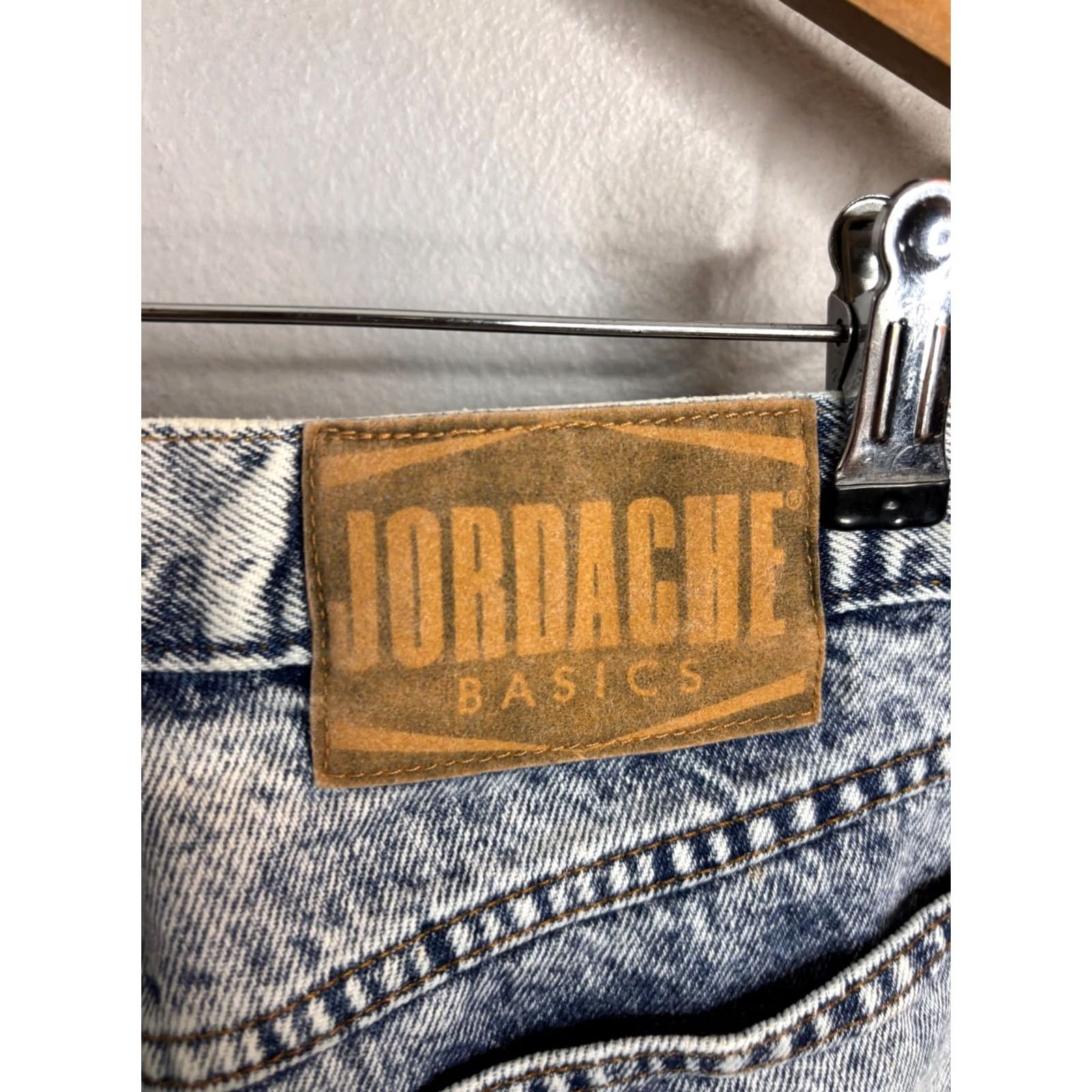 Jordache VINTAGE Jordache Jeans Women's 31x28 Light Wash High Rise Tapered Leg 90s Blue Size 26" / US 2 / IT 38 - 3 Thumbnail