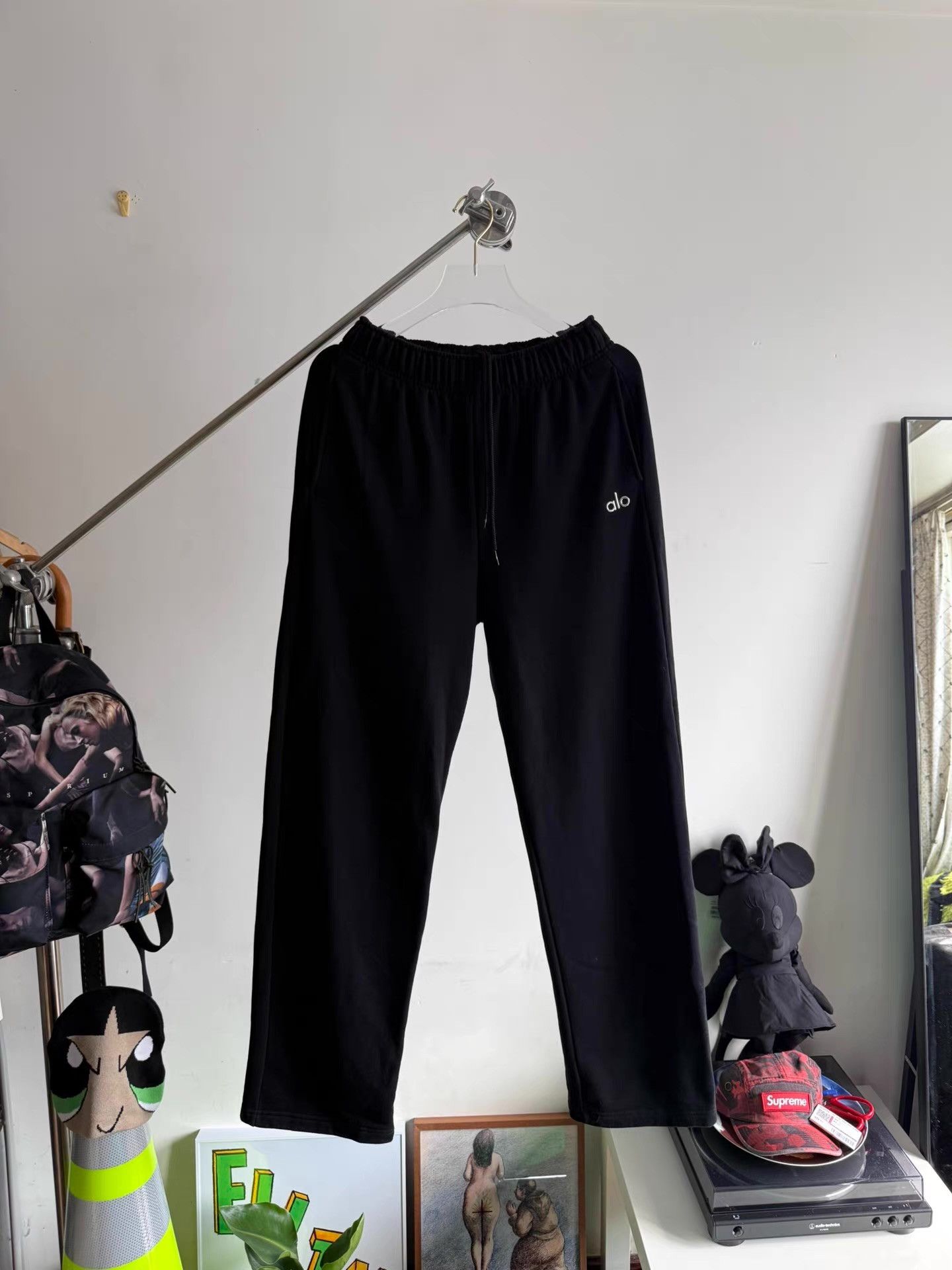 Alo Alo yoga pants Q17 Size US 32 / EU 48 - 1 Thumbnail