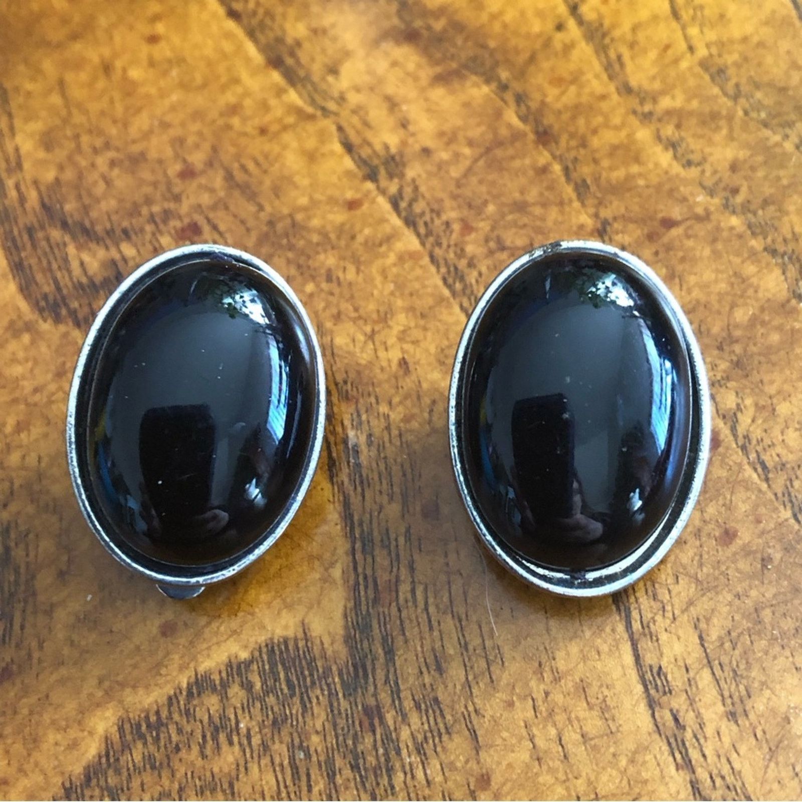 Vintage Vintage oval black glass clip on earrings Size ONE SIZE - 1 Thumbnail