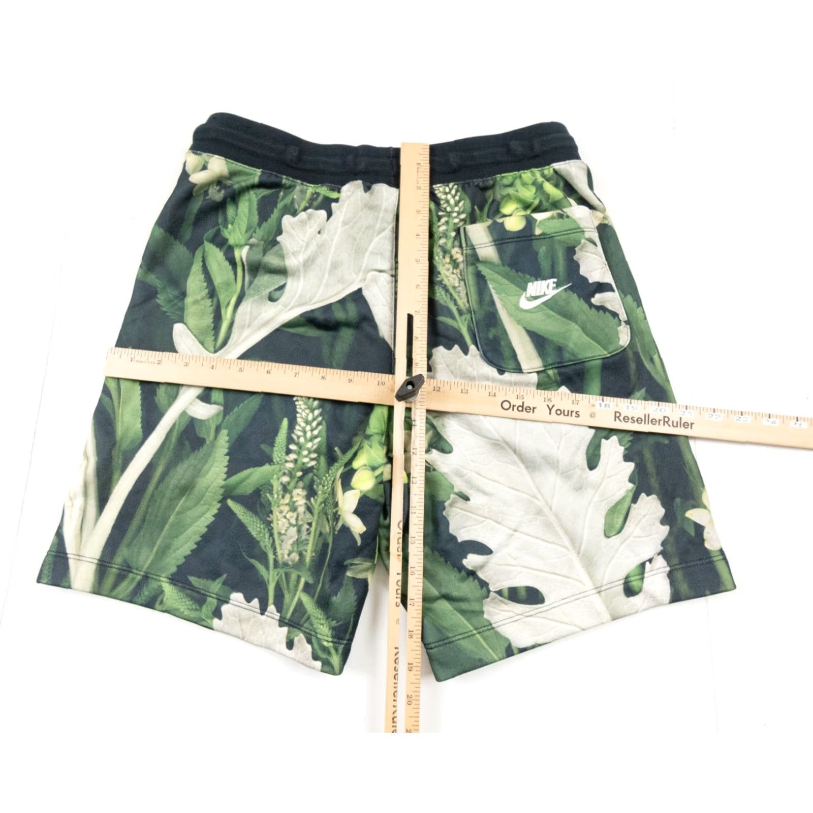 Nike Nike Shorts Mens Small Green JDI Alumni Floral Plants Sweats Adult Casual Active Size US 29 - 7 Thumbnail