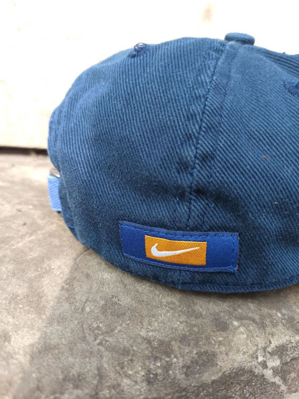 Nike Nike vintage big logo navy blue cap red tags Size ONE SIZE - 3 Thumbnail