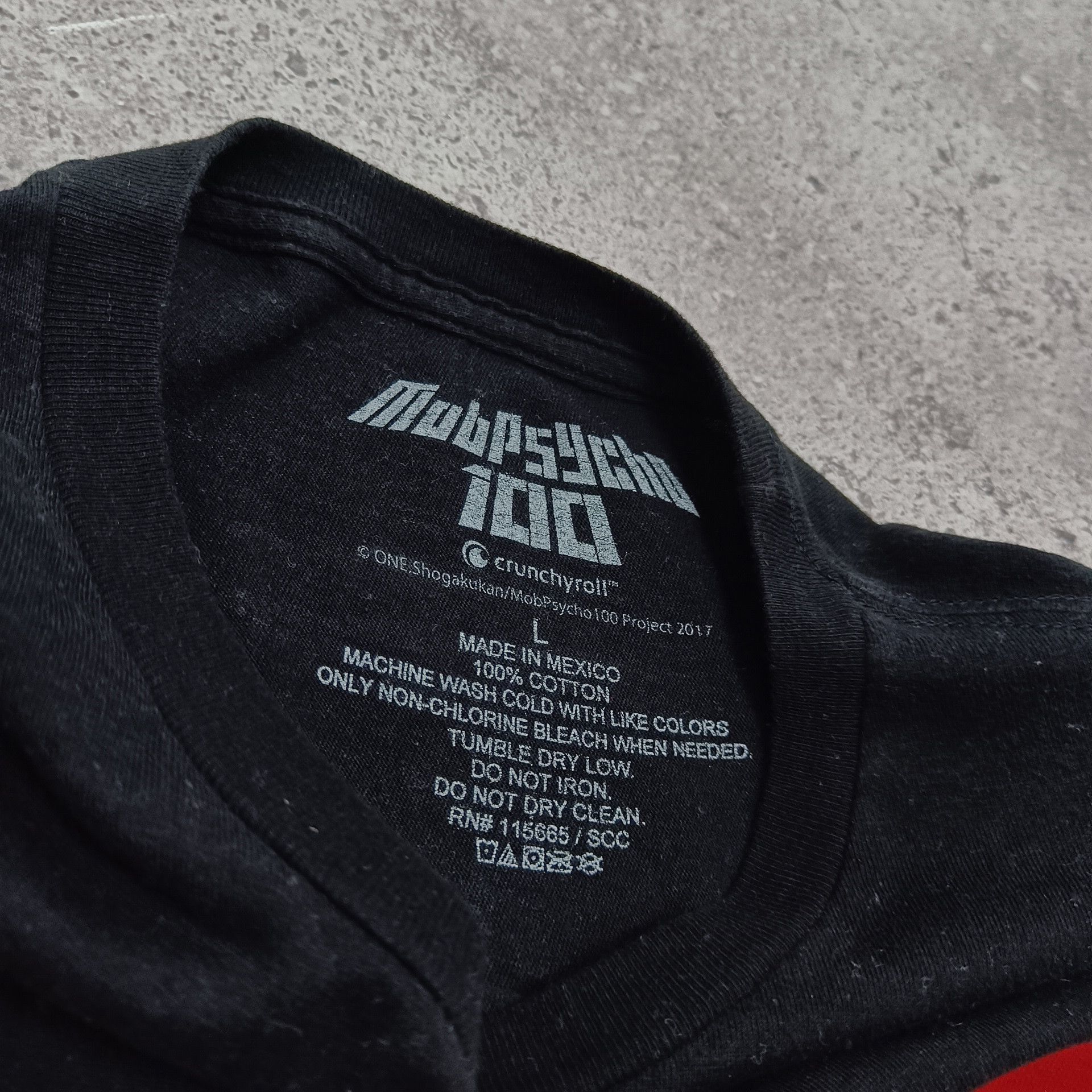 Japanese Brand Mob Psycho Anime Crunchyroll T-Shirt Black and Red Size US L / EU 52-54 / 3 - 3 Thumbnail