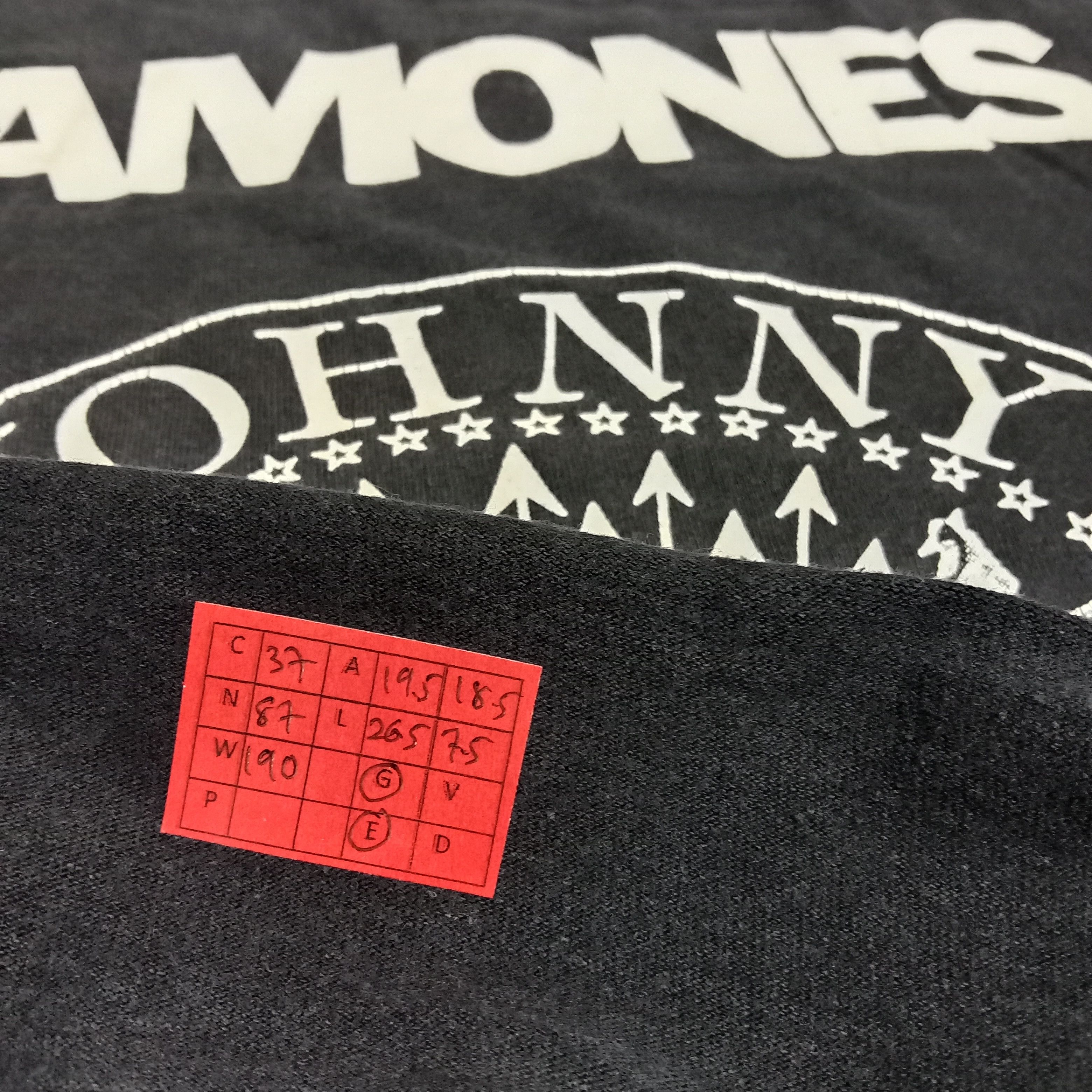 Band Tees × Vintage Ramones Rock Band Music Streetwear Style Tshirt Size US M / EU 48-50 / 2 - 5 Thumbnail