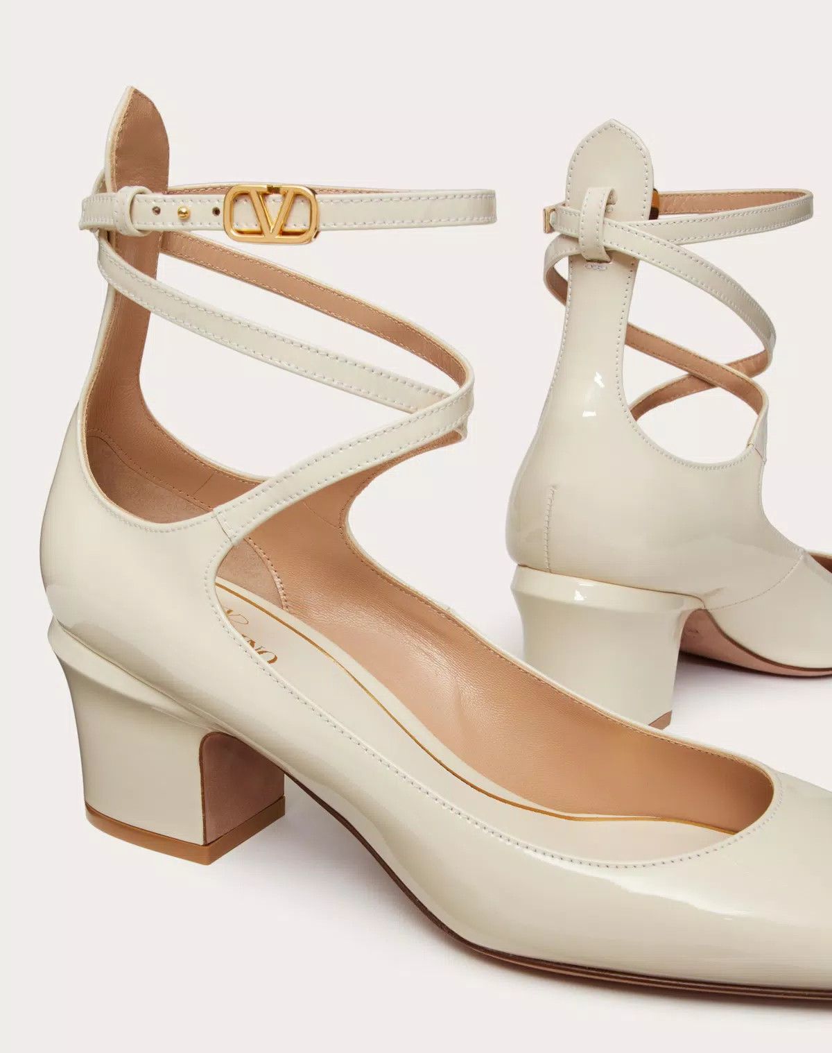 Valentino o1s1wg110426 Tan-Go Patent Leather 70mm Pumps in Ivory Size US 9 / IT 39 - 5 Thumbnail