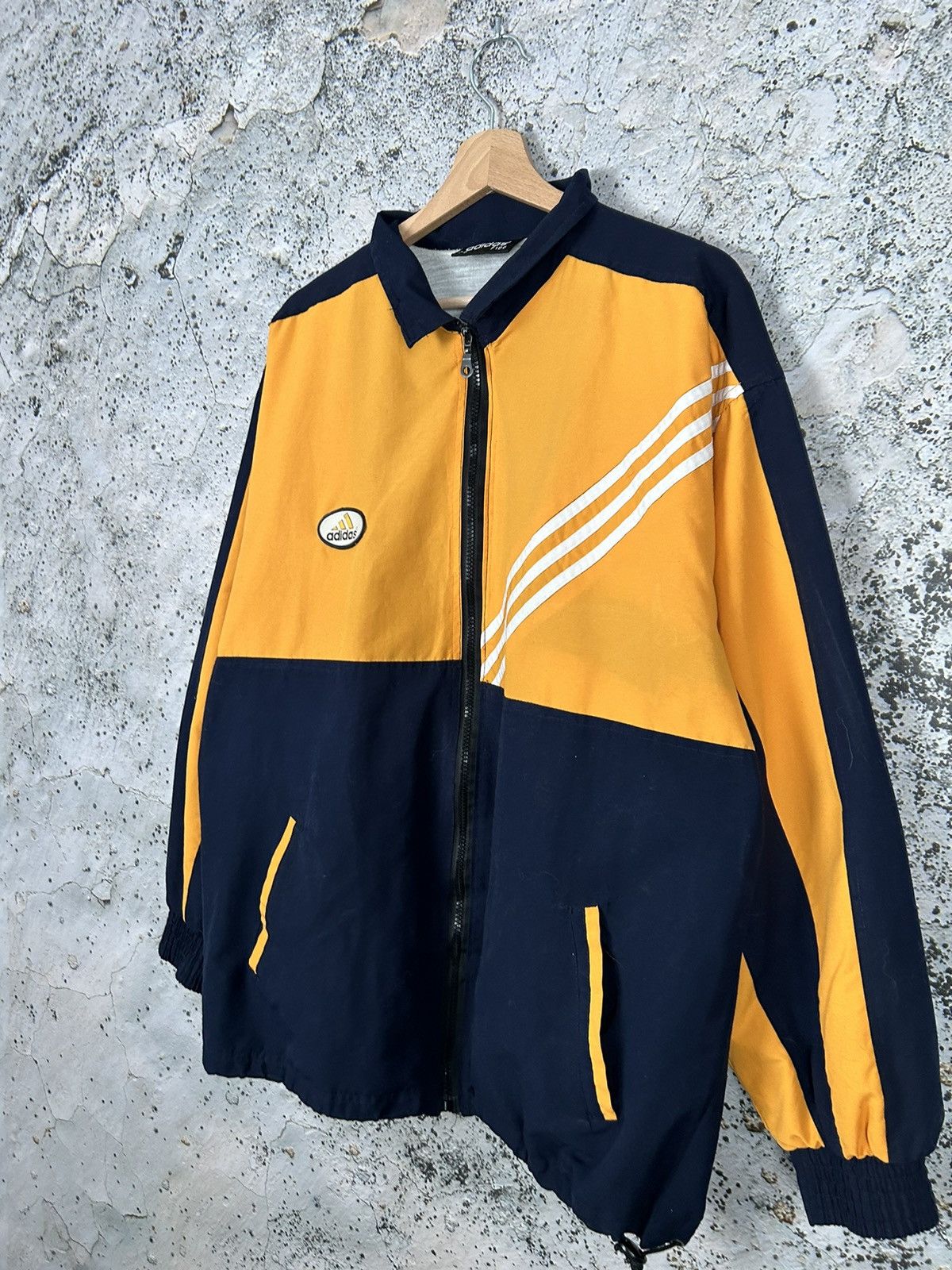 Adidas Vintage Adidas 90s Light Nylon Jacket Sportswear Streetwear Size US L / EU 52-54 / 3 - 3 Thumbnail