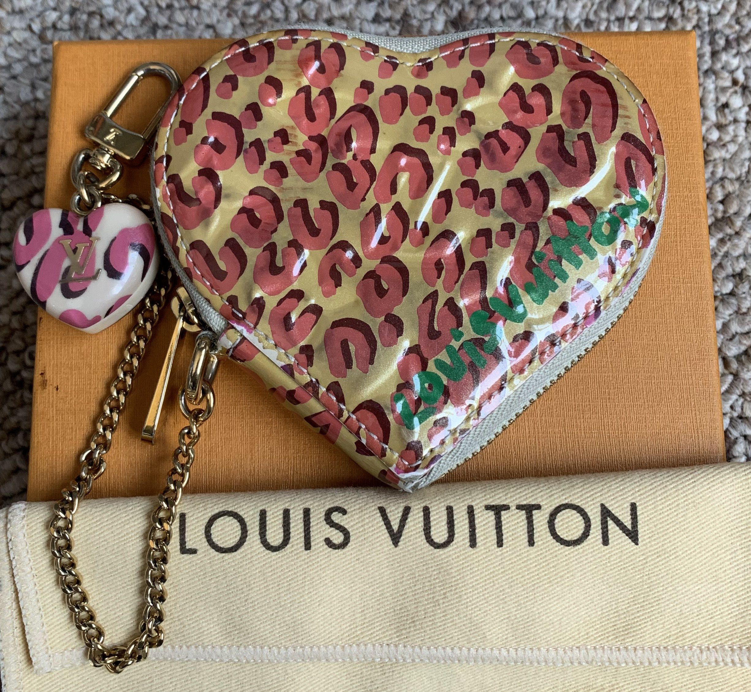 Louis Vuitton S/S 2008 Vuitton x Sprouse Leopard Monogram Heart Pouch Size ONE SIZE - 1 Thumbnail