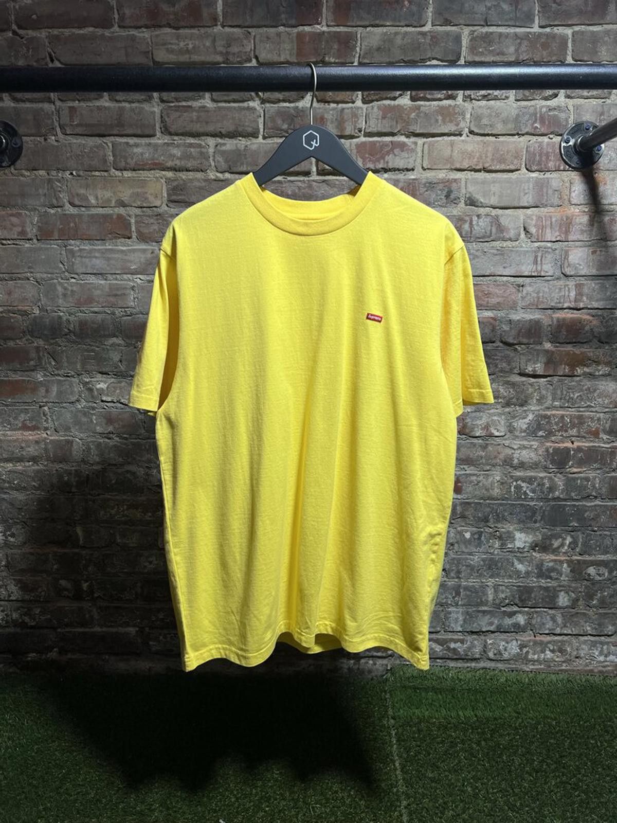 Supreme Supreme Small Box Logo Yellow Tee Sz. L Size US L / EU 52-54 / 3 - 1 Thumbnail
