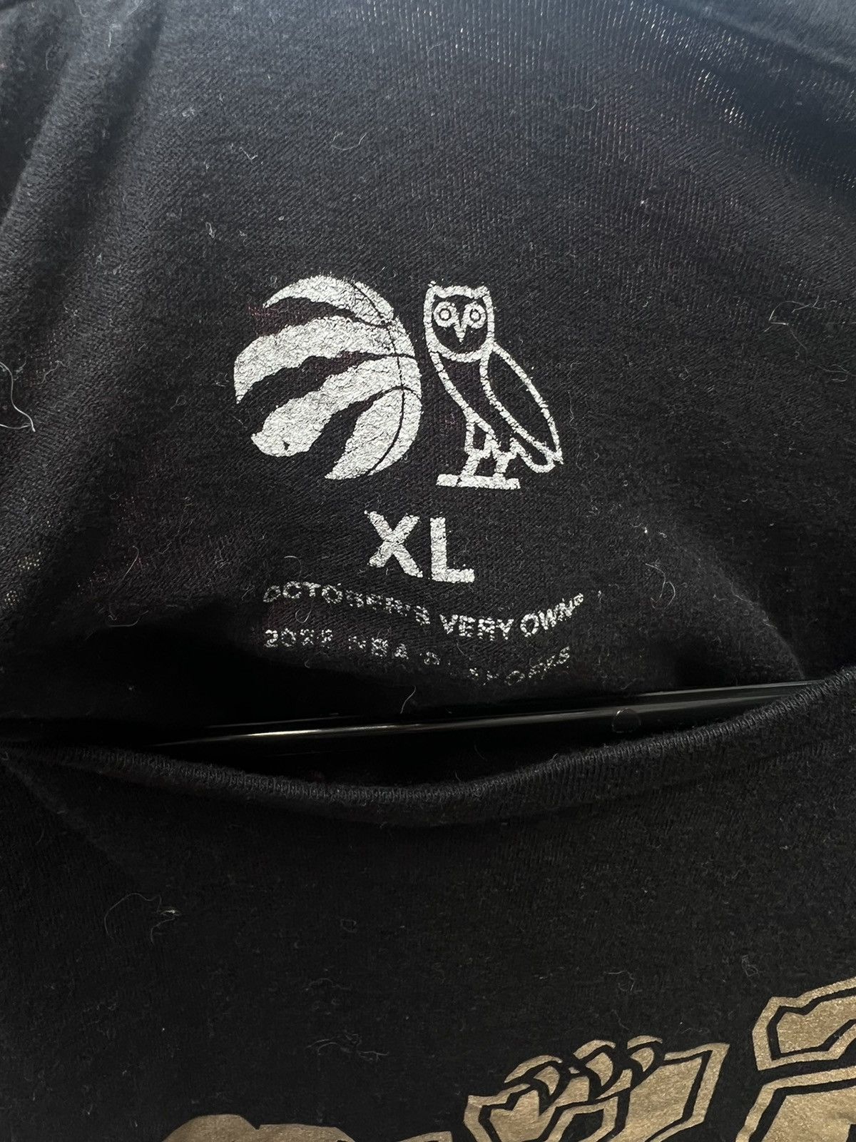 NBA × October's Very Own OVO 2022 RAPTORS PLAYOFFS SHIRT Size US XL / EU 56 / 4 - 2 Thumbnail
