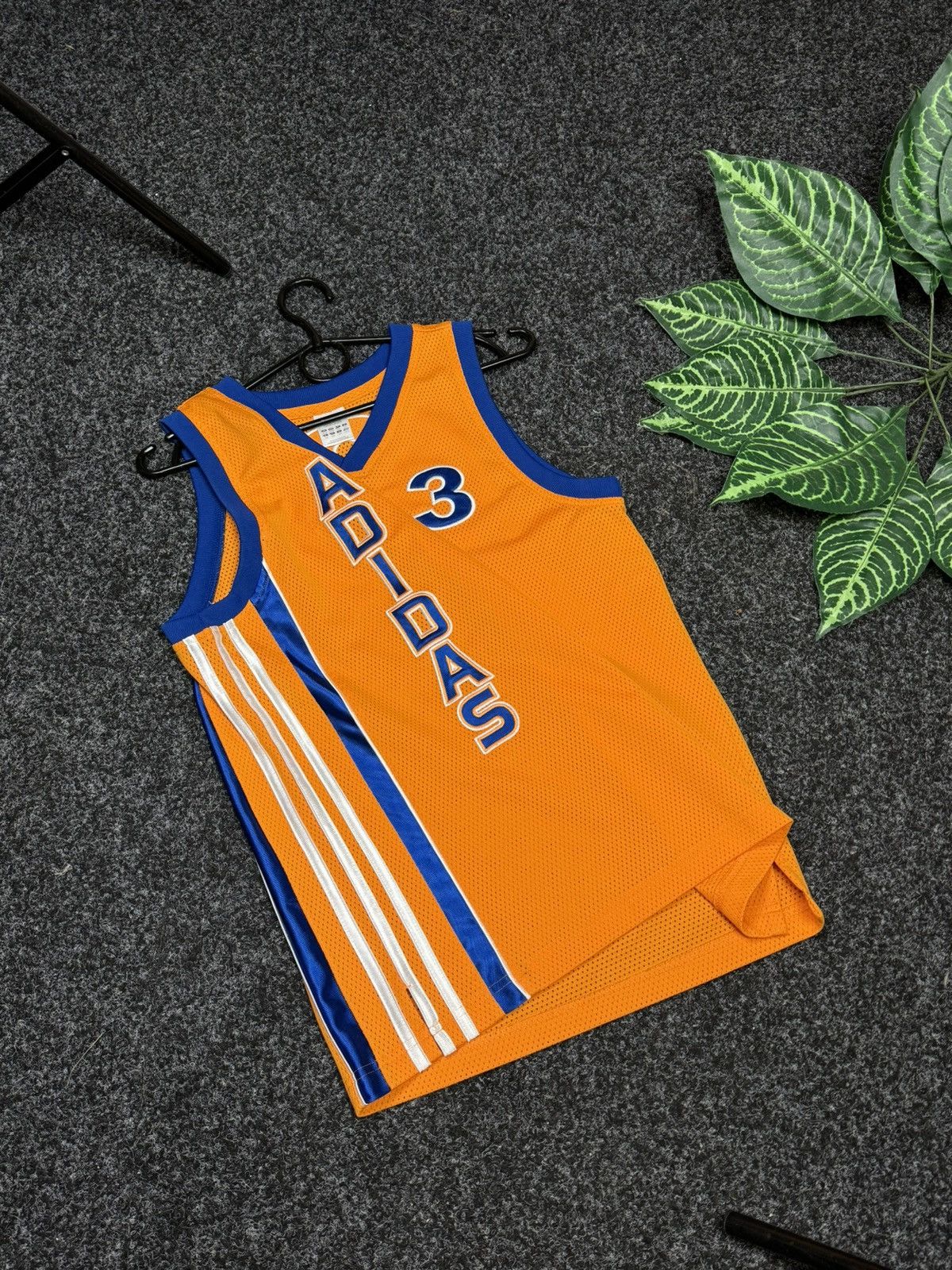 Adidas Adidas basketball jersey 2004 size S Size US S / EU 44-46 / 1 - 12 Thumbnail