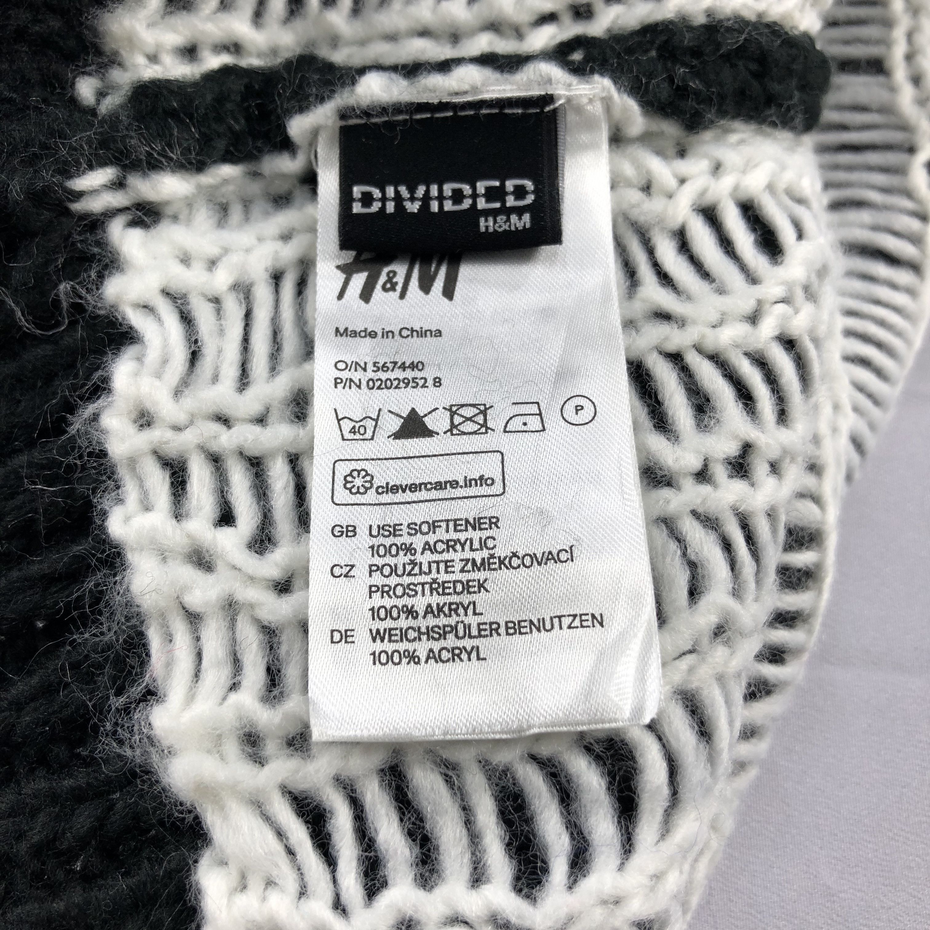 Divided Divided by H&M Skulls Scarf Muffler V936 Size ONE SIZE - 5 Thumbnail
