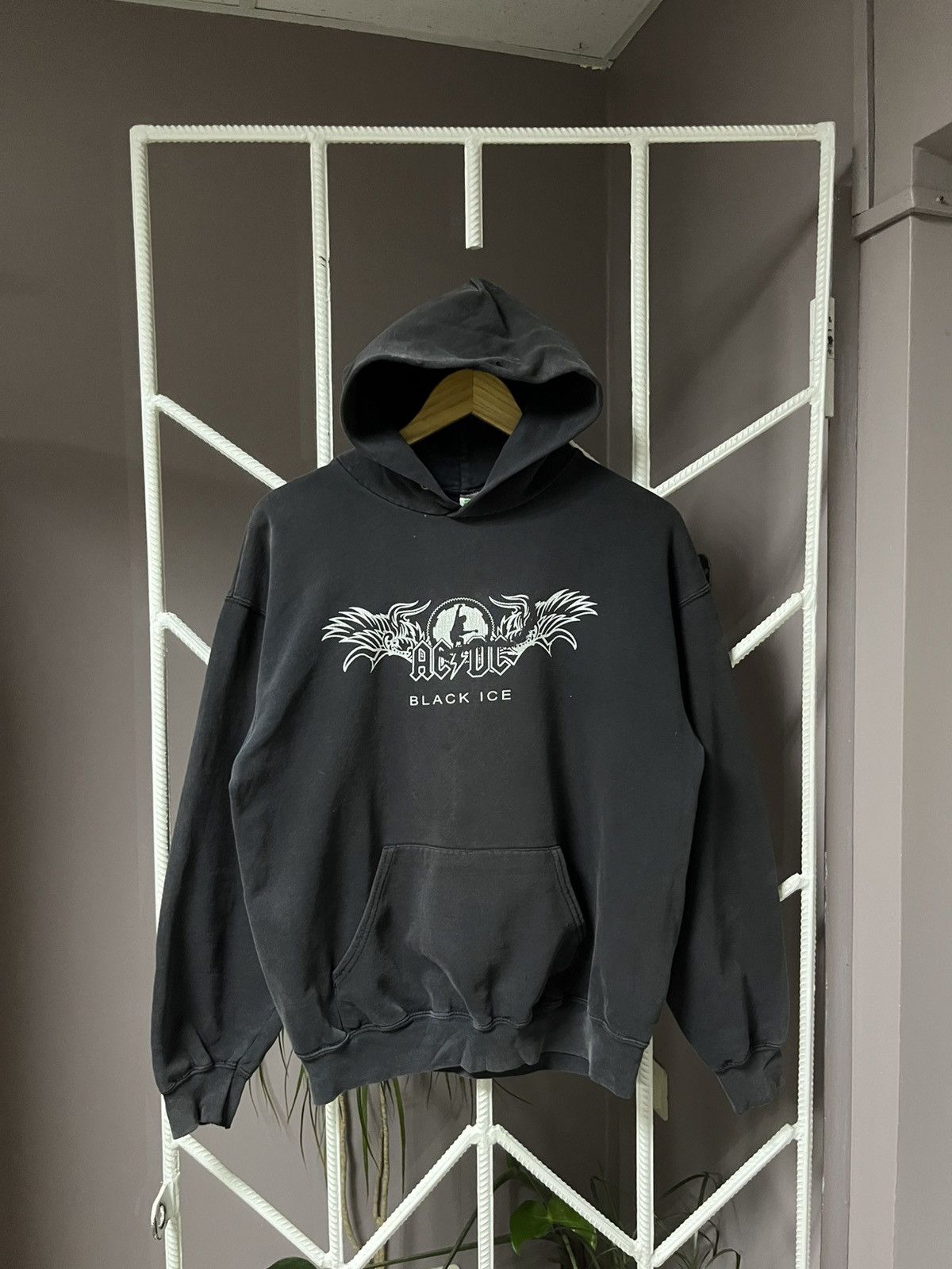 Band Tees Vintage Ac/Dc Rock Band Y2K Distressed Faded Hoodie Size US S / EU 44-46 / 1 - 3 Thumbnail
