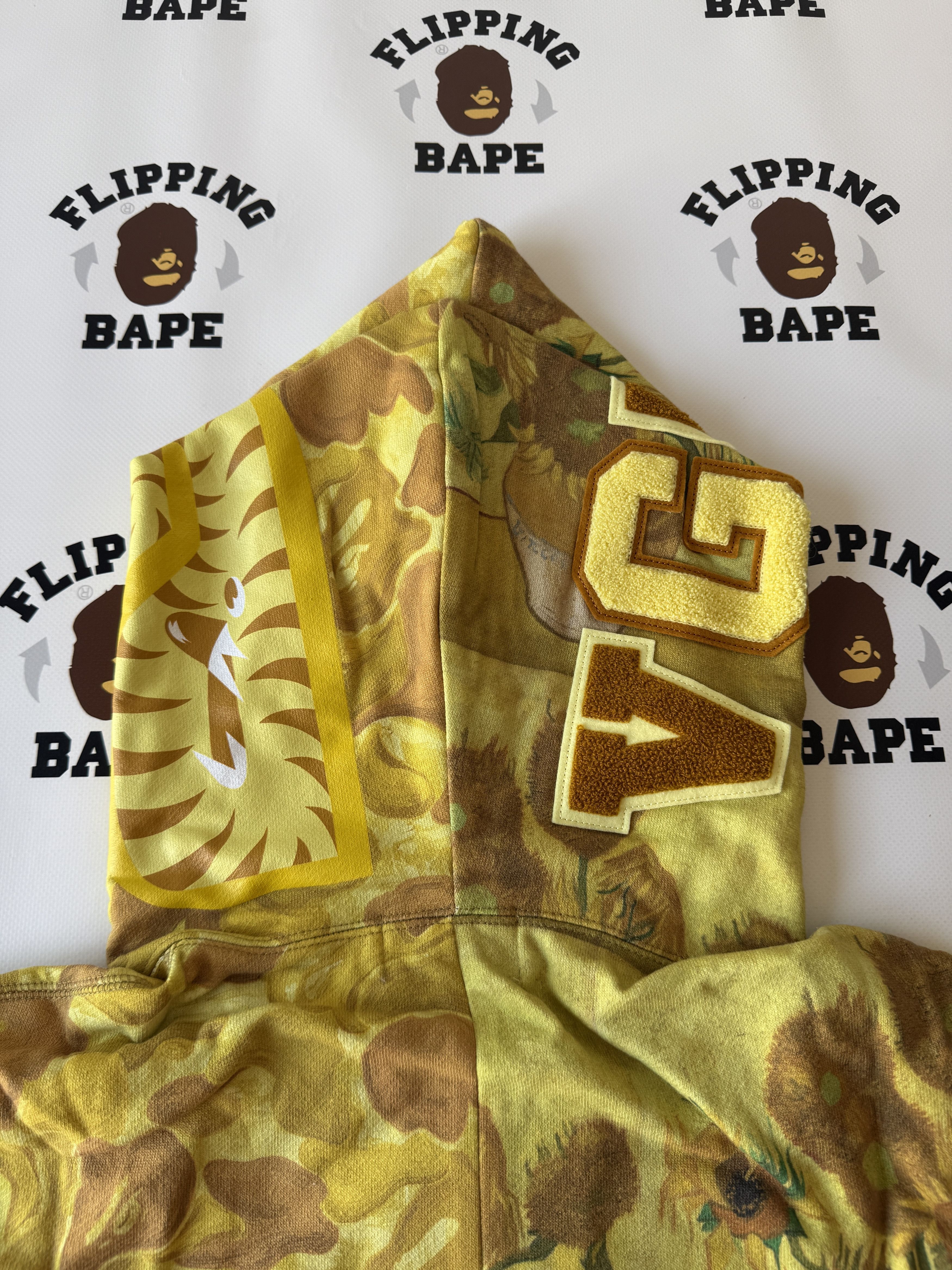 Bape BAPE X VAN GOGH MUSEUM SHARK FULL ZIP HOODIE Size US L / EU 52-54 / 3 - 6 Thumbnail