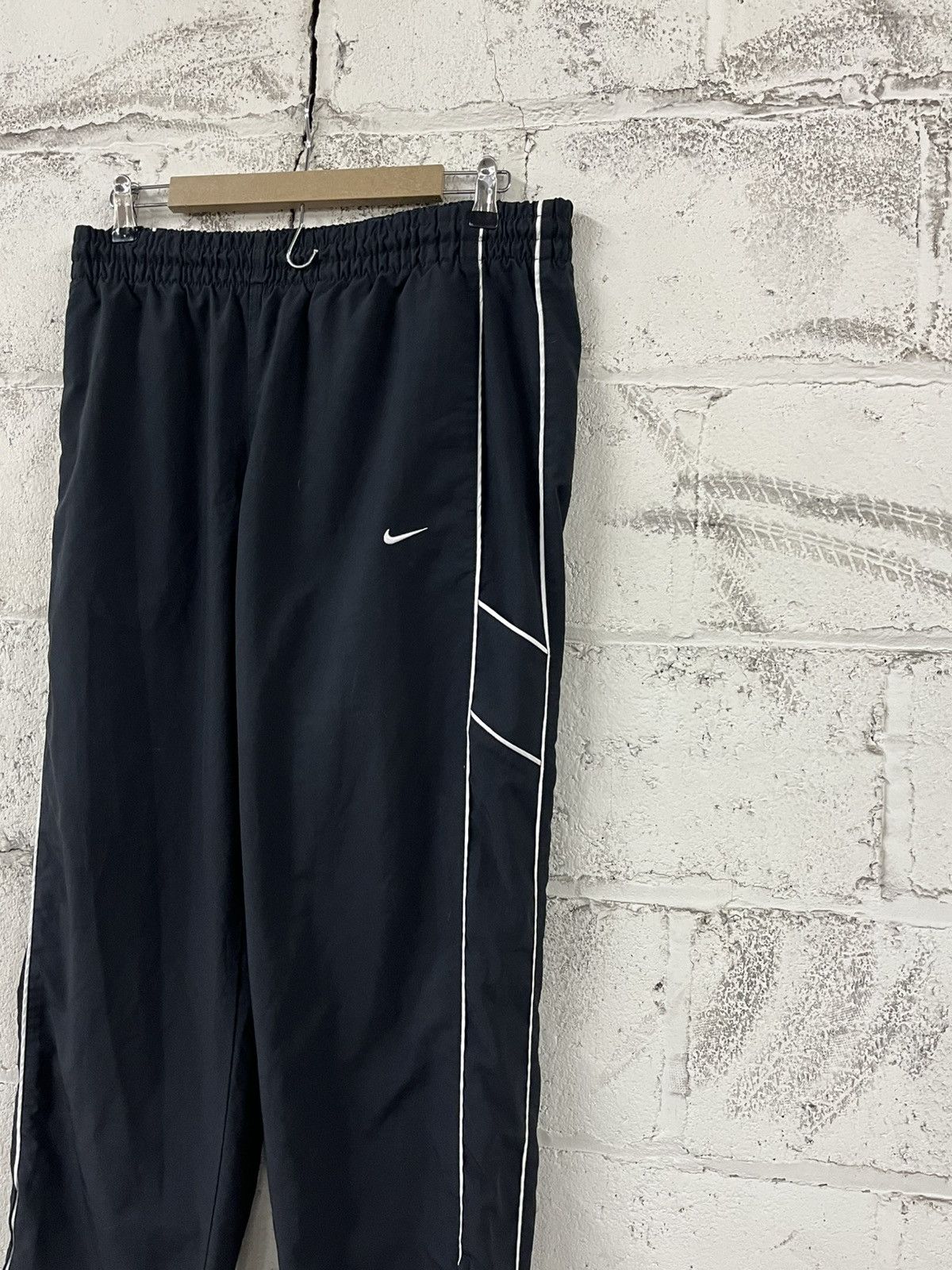 Nike Y2k nike track pants baggy fit lightweight streetwear hype Size US 34 / EU 50 - 4 Thumbnail